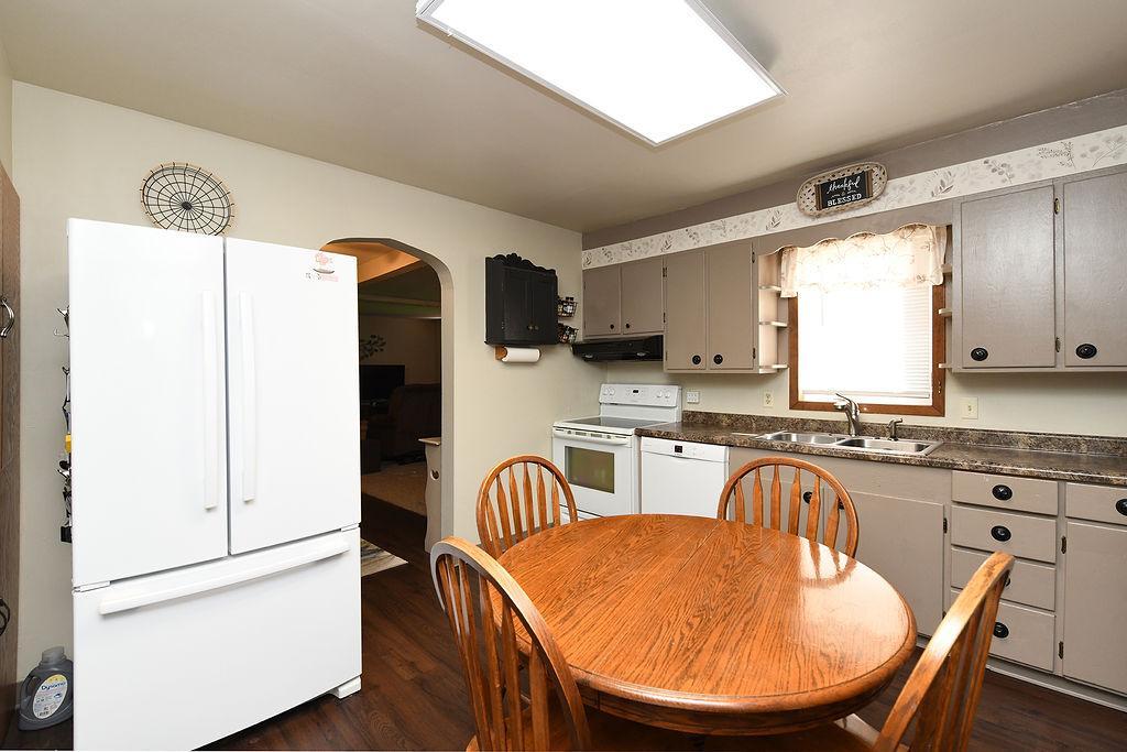 1930 single family home for sale at 309 1st Avenue E in Abercrombie, ND — 3 bed, 1 bath (photo 21 of 34)
