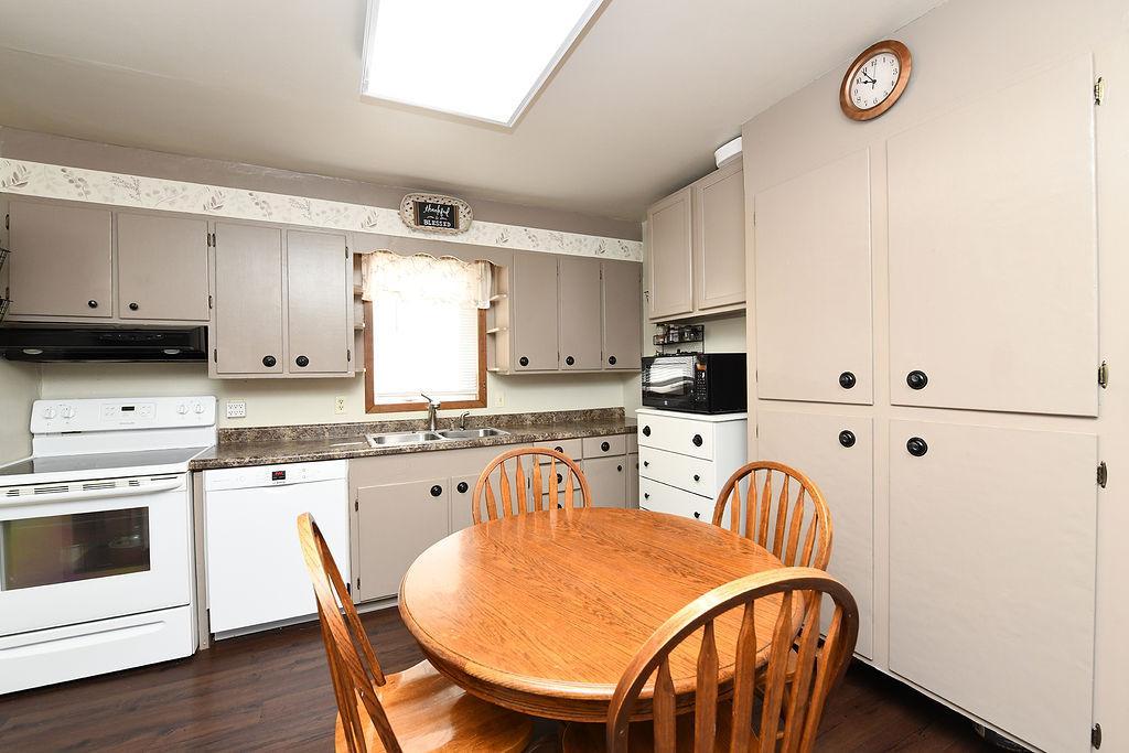 1930 single family home for sale at 309 1st Avenue E in Abercrombie, ND — 3 bed, 1 bath (photo 23 of 34)