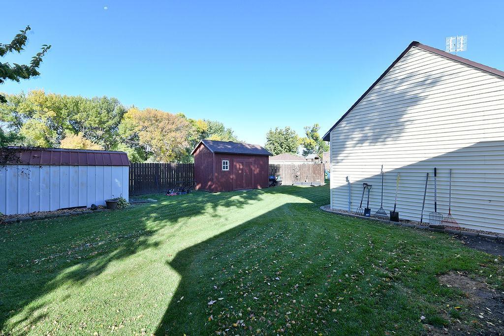 1930 single family home for sale at 309 1st Avenue E in Abercrombie, ND — 3 bed, 1 bath (photo 9 of 34)