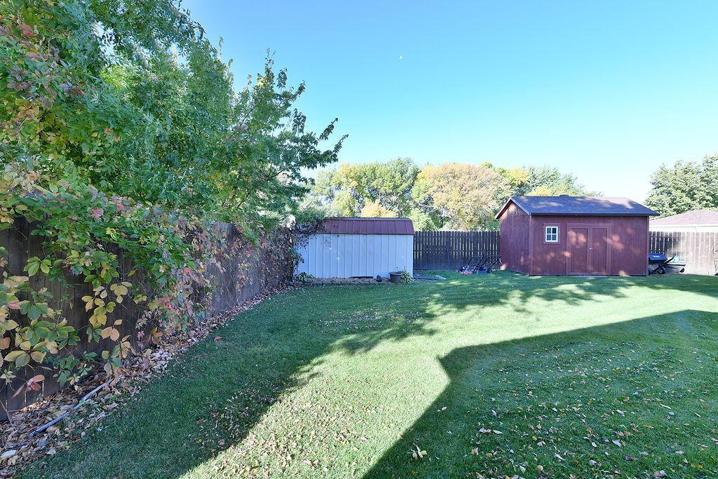 1930 single family home for sale at 309 1st Avenue E in Abercrombie, ND — 3 bed, 1 bath (photo 10 of 34)