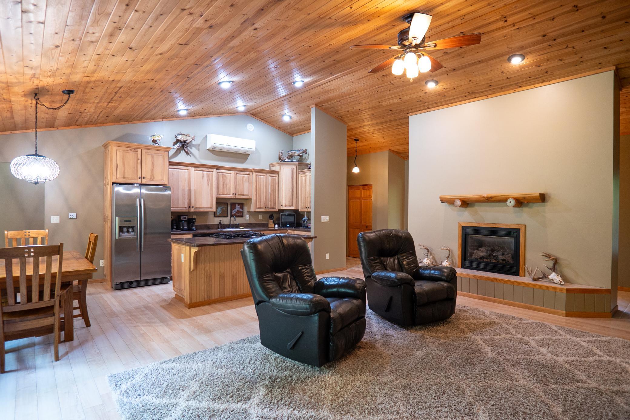 2006 single family home for sale at 11307 Grouse Loop NW in Walker, MN — 3 bed, 2 bath (photo 4 of 9)
