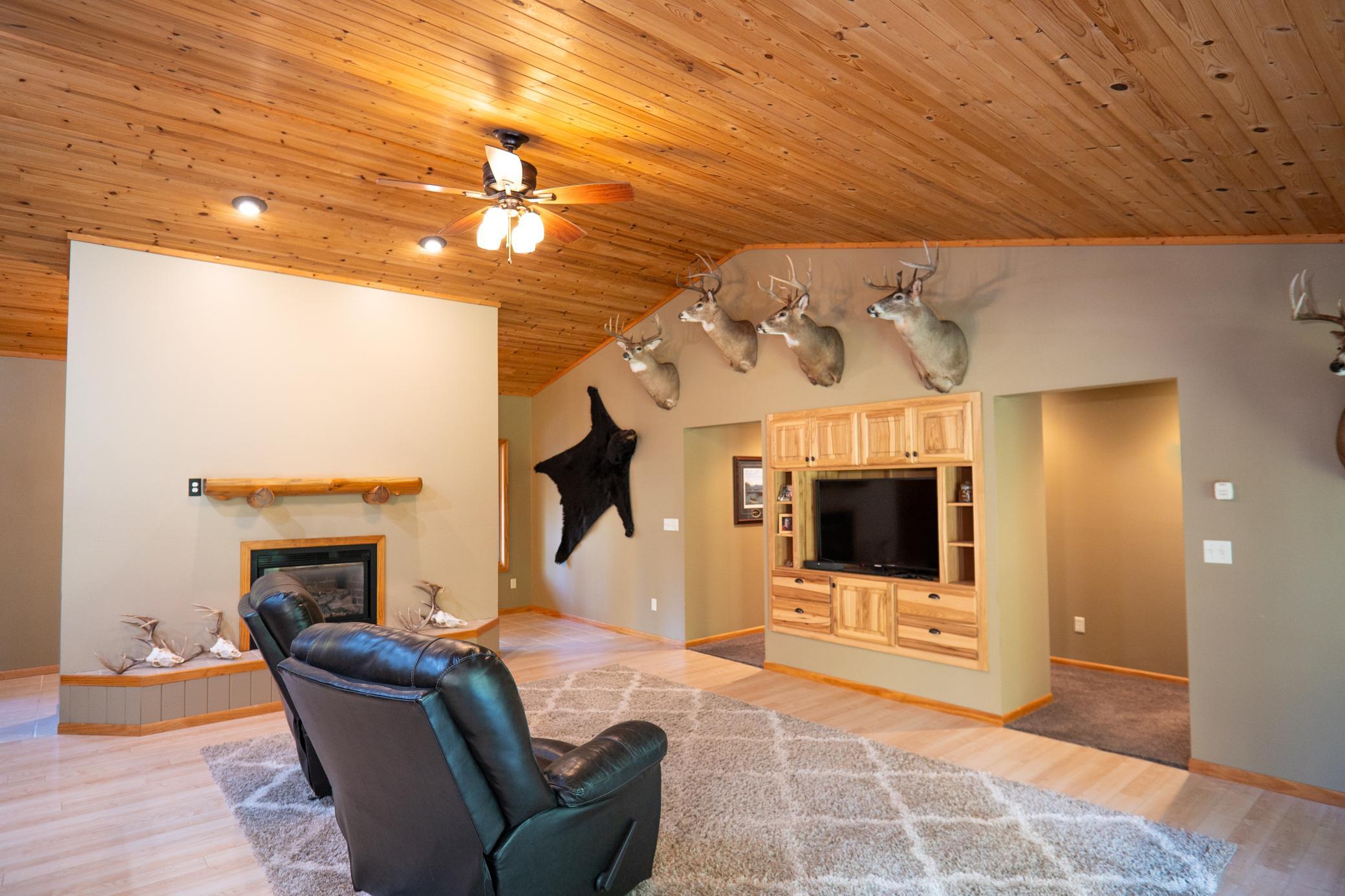 2006 single family home for sale at 11307 Grouse Loop NW in Walker, MN — 3 bed, 2 bath (photo 5 of 9)