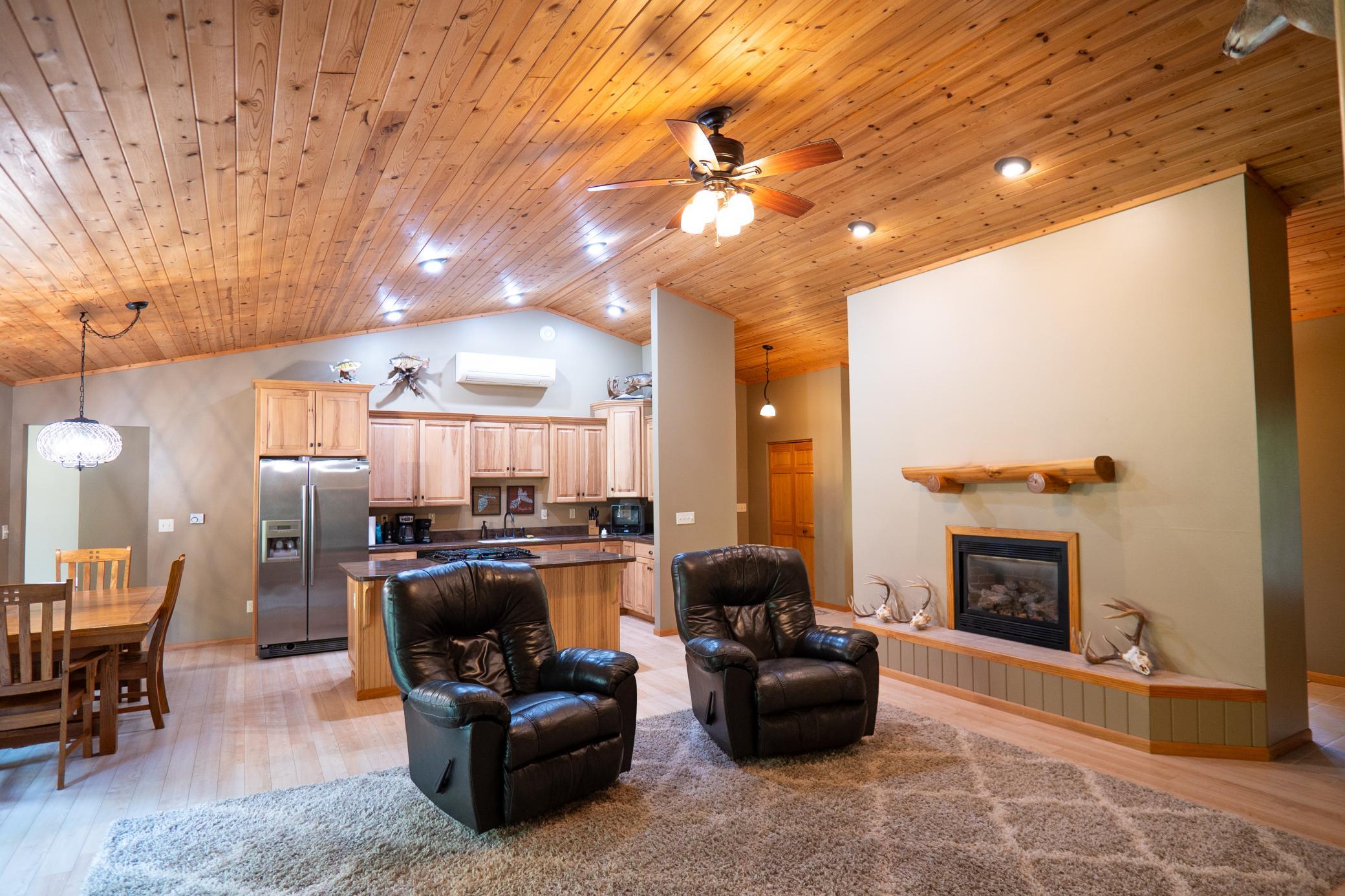 2006 single family home for sale at 11307 Grouse Loop NW in Walker, MN — 3 bed, 2 bath (photo 6 of 9)