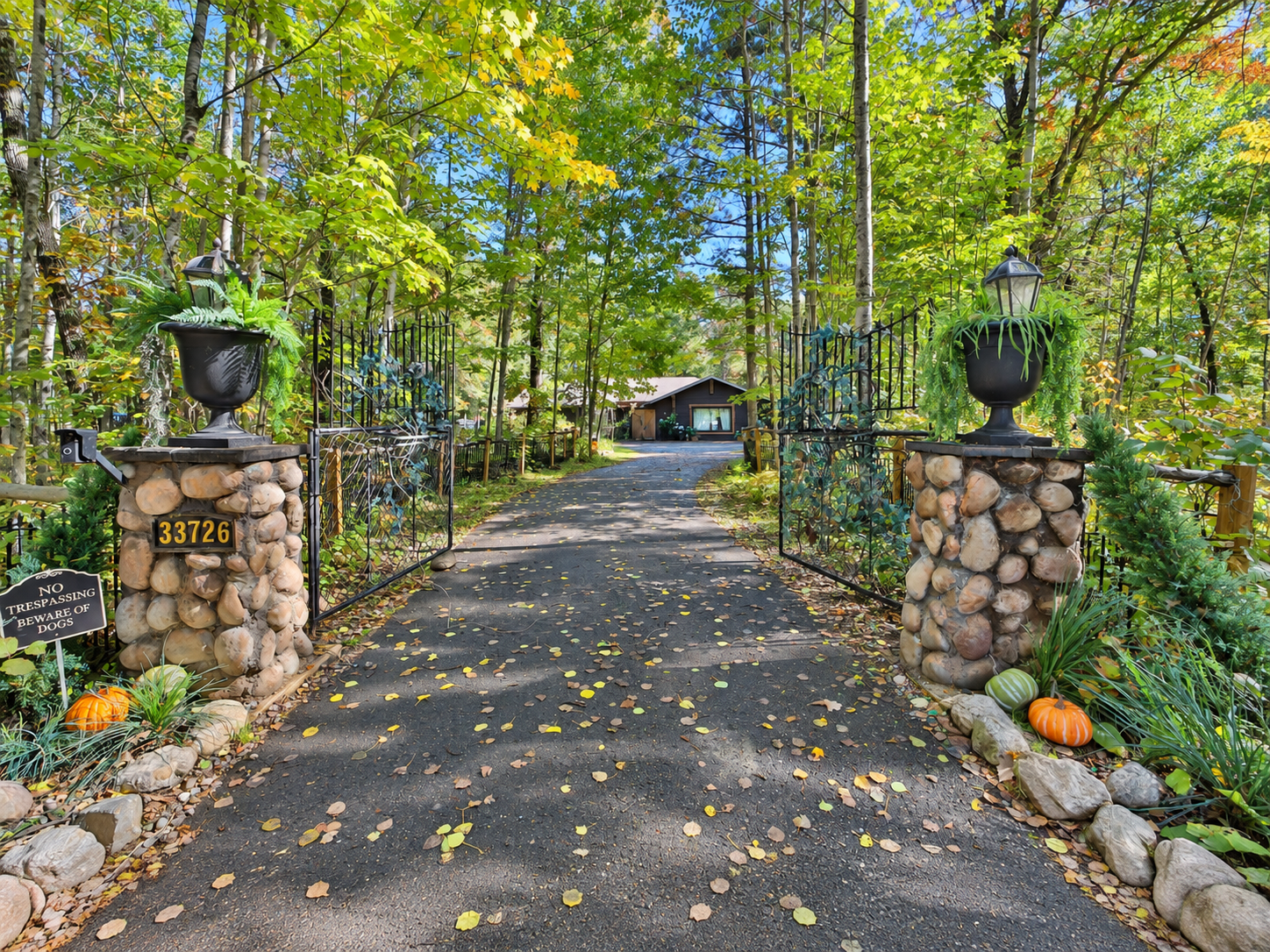 2013 single family home for sale at 33726 Vista Drive in Crosslake, MN — 3 bed, 2 bath (photo 2 of 48)