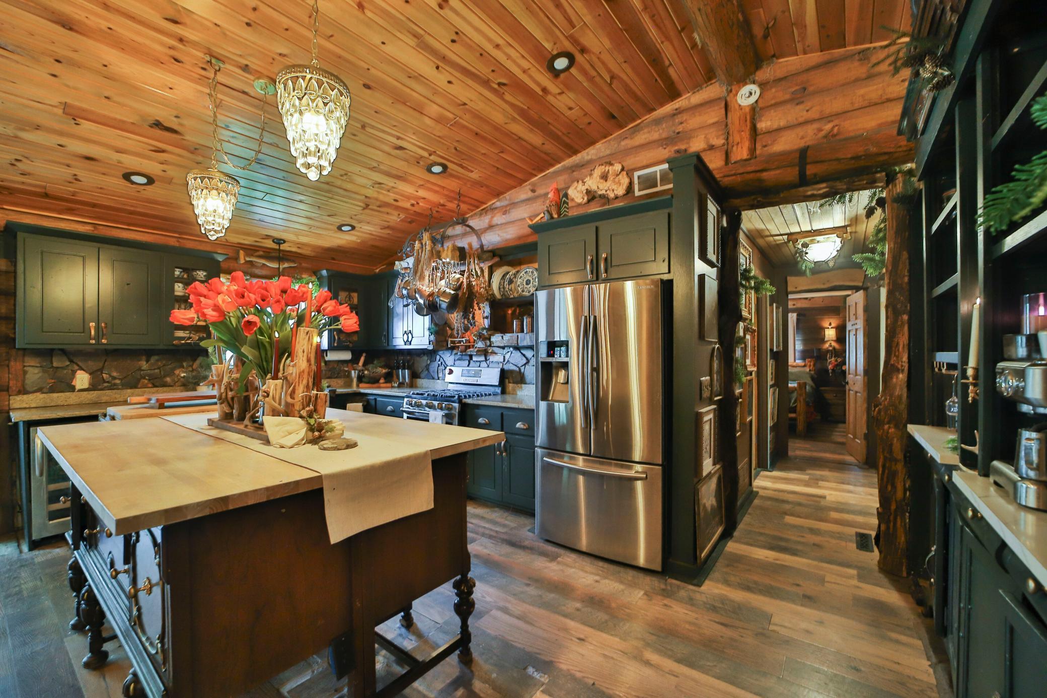 2013 single family home for sale at 33726 Vista Drive in Crosslake, MN — 3 bed, 2 bath (photo 7 of 48)