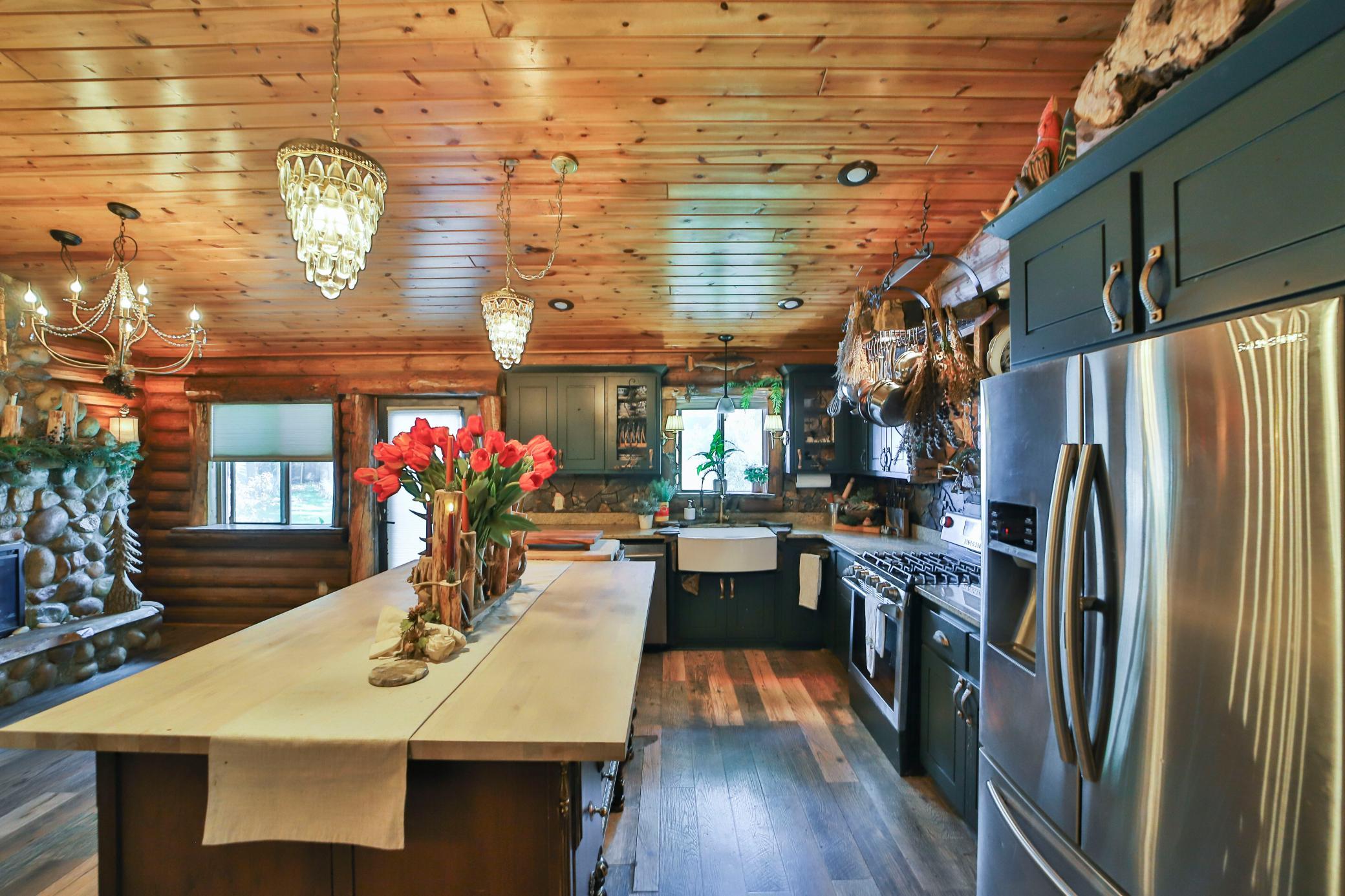 2013 single family home for sale at 33726 Vista Drive in Crosslake, MN — 3 bed, 2 bath (photo 9 of 48)