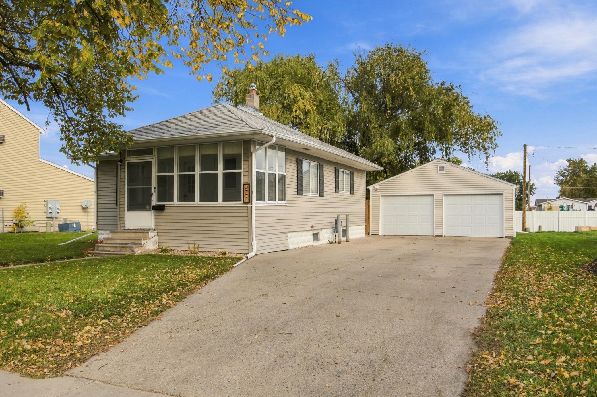 1923 single family home for sale at 47 Center Street in West Fargo, ND — 2 bed, 2 bath (photo 2 of 28)