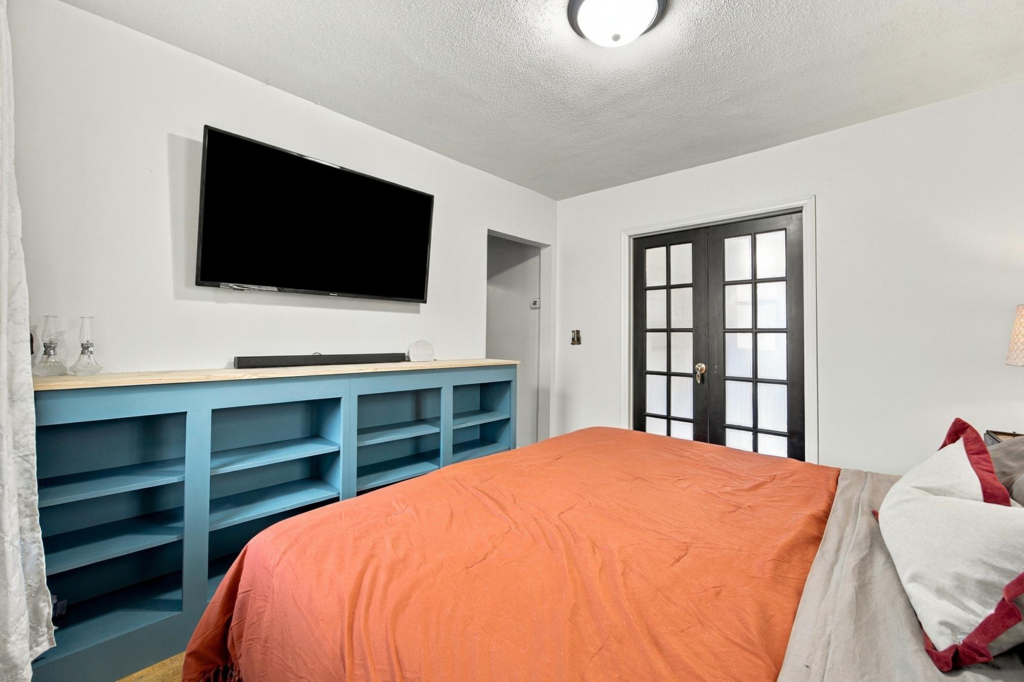 1923 single family home for sale at 47 Center Street in West Fargo, ND — 2 bed, 2 bath (photo 11 of 28)