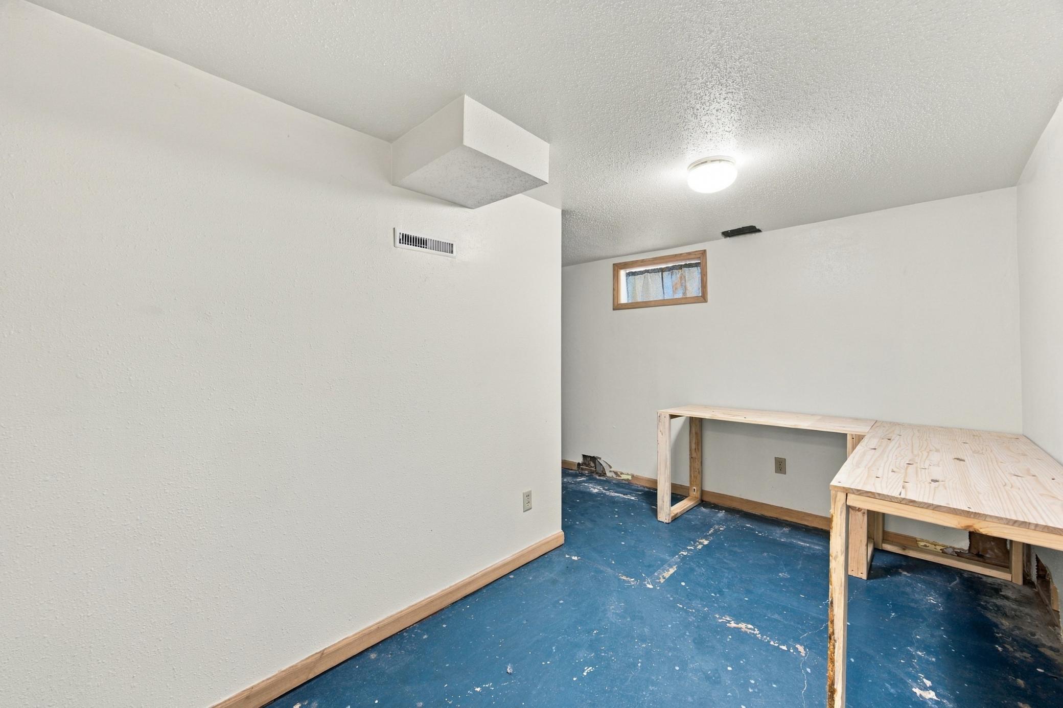 1923 single family home for sale at 47 Center Street in West Fargo, ND — 2 bed, 2 bath (photo 17 of 28)
