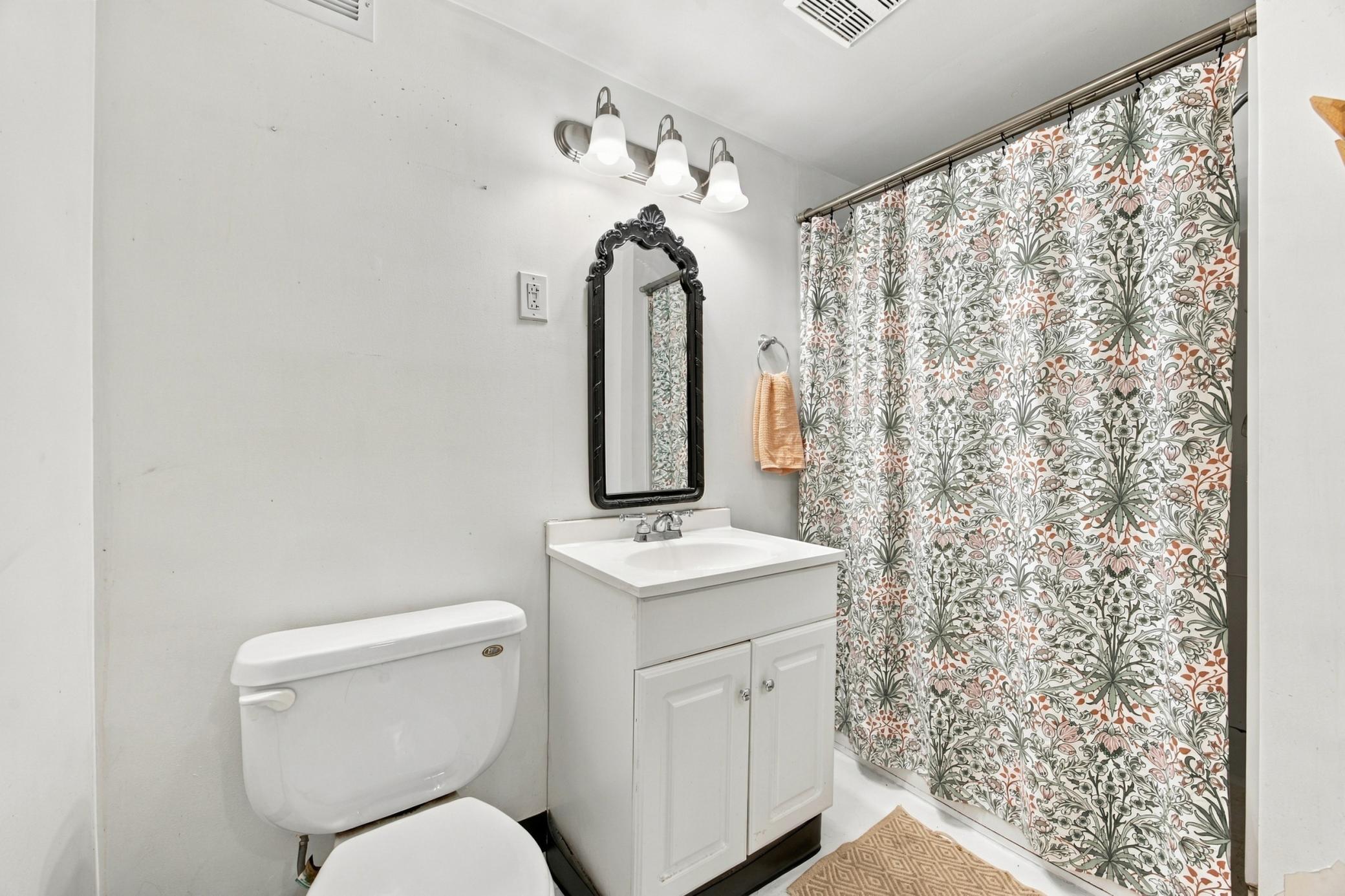1923 single family home for sale at 47 Center Street in West Fargo, ND — 2 bed, 2 bath (photo 19 of 28)