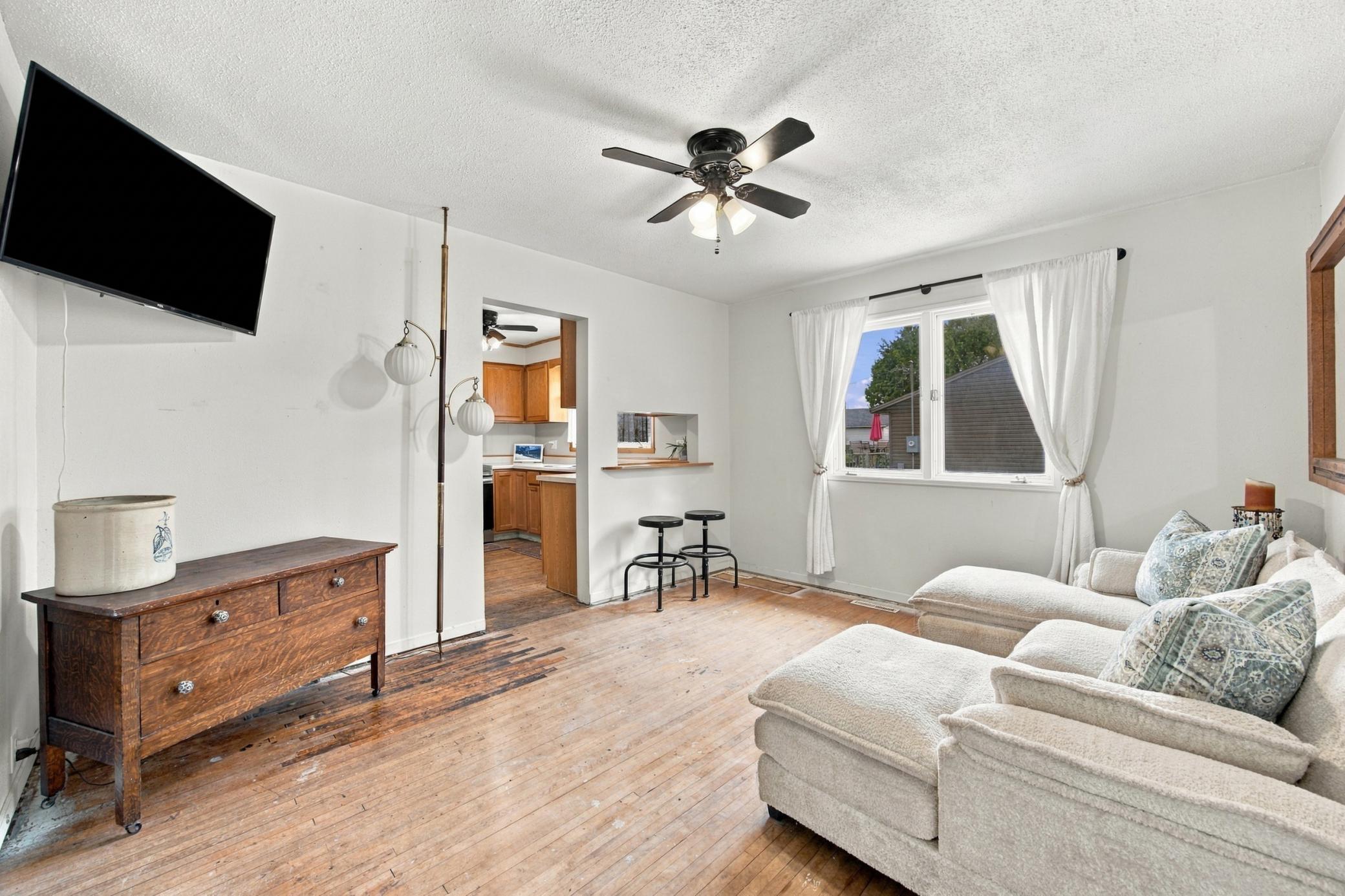 1923 single family home for sale at 47 Center Street in West Fargo, ND — 2 bed, 2 bath (photo 5 of 28)
