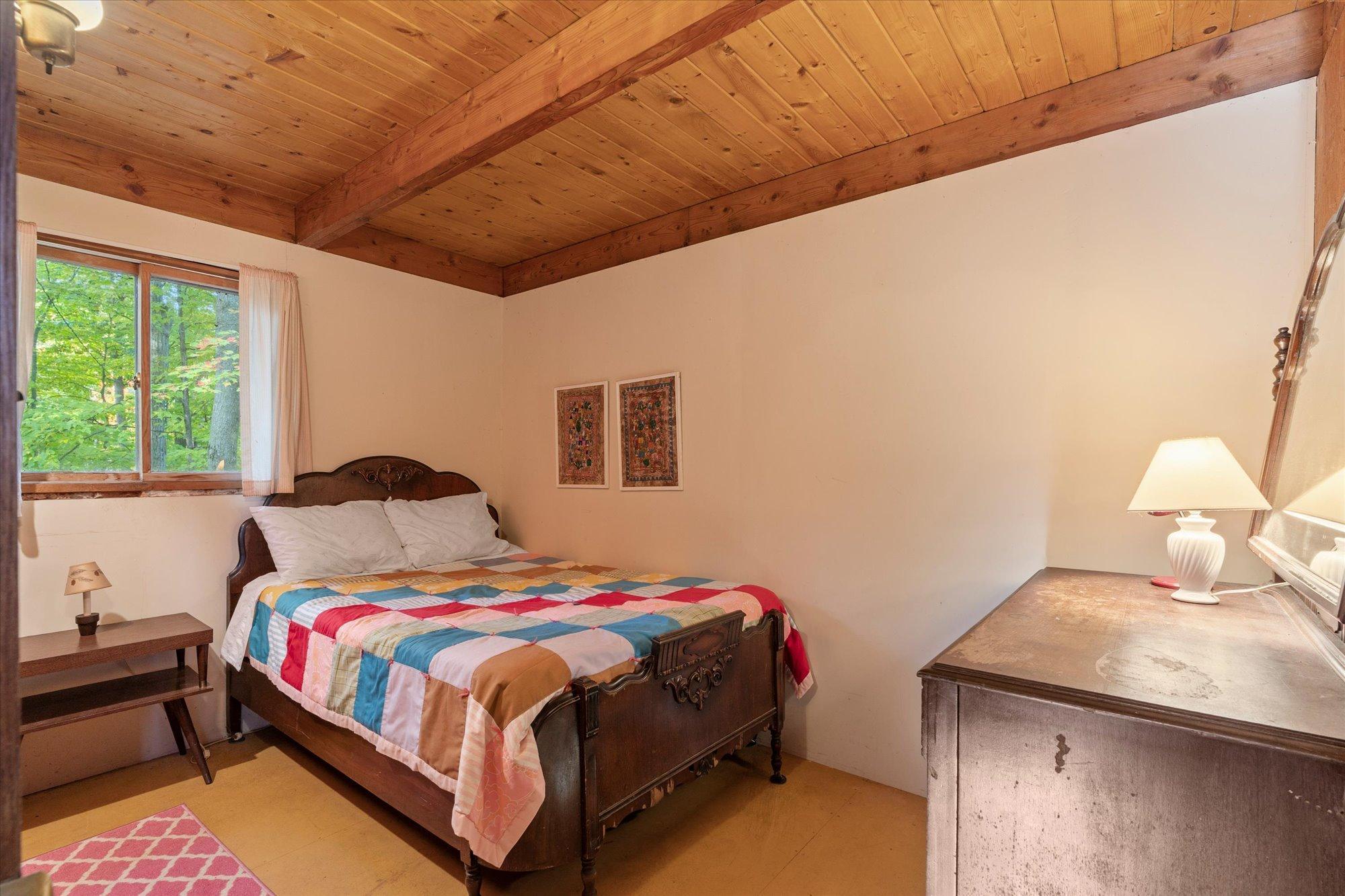 1969 single family home for sale at 37148 Milinda Shores Road in Crosslake, MN — 4 bed, 1 bath (photo 13 of 51)