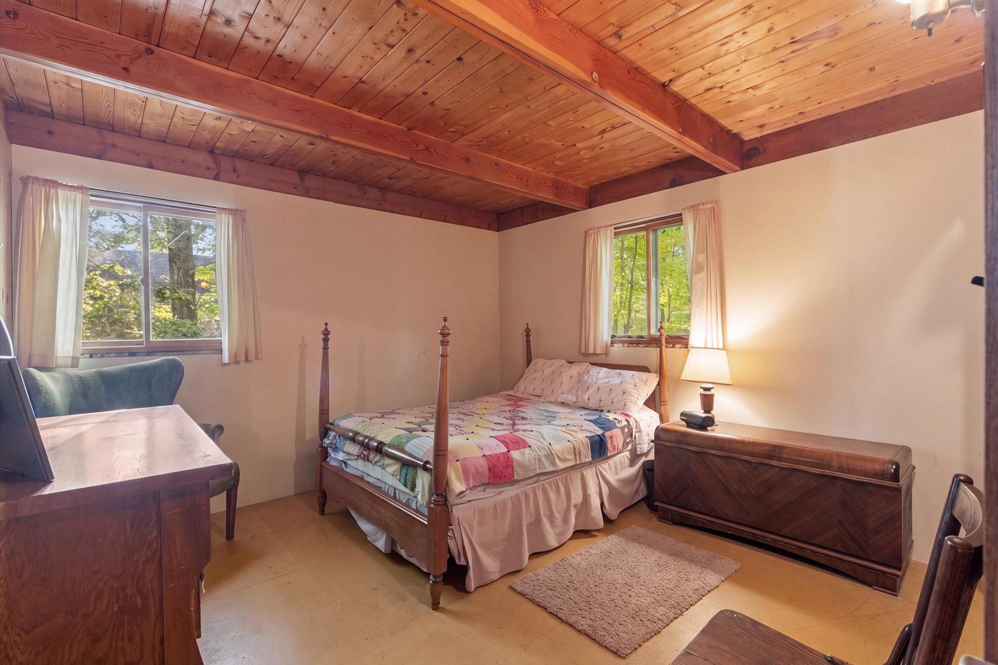 1969 single family home for sale at 37148 Milinda Shores Road in Crosslake, MN — 4 bed, 1 bath (photo 16 of 51)