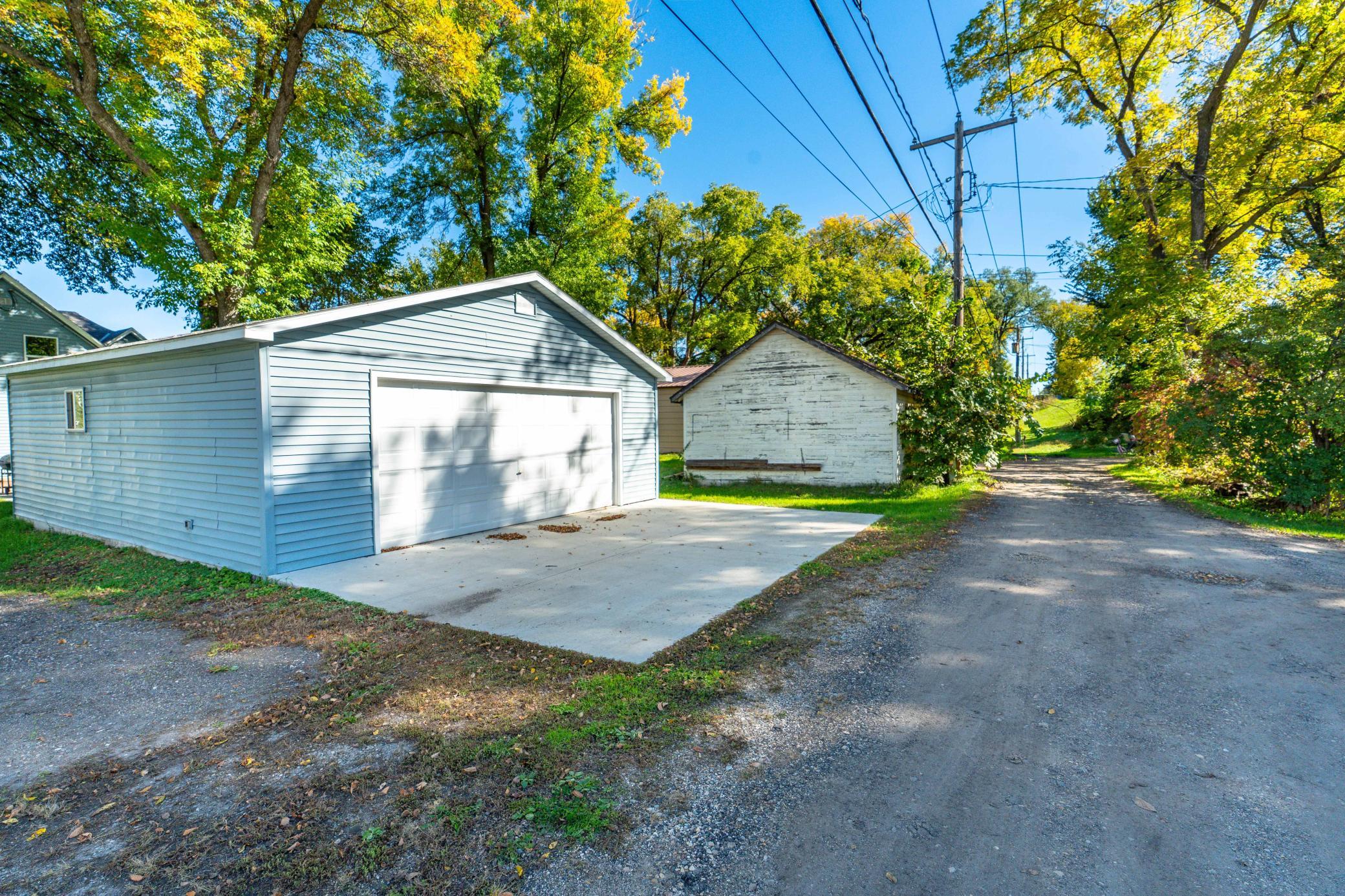 1895 single family home for sale at 514 E Hampden Avenue in Fergus Falls, MN — 3 bed, 2 bath (photo 11 of 63)