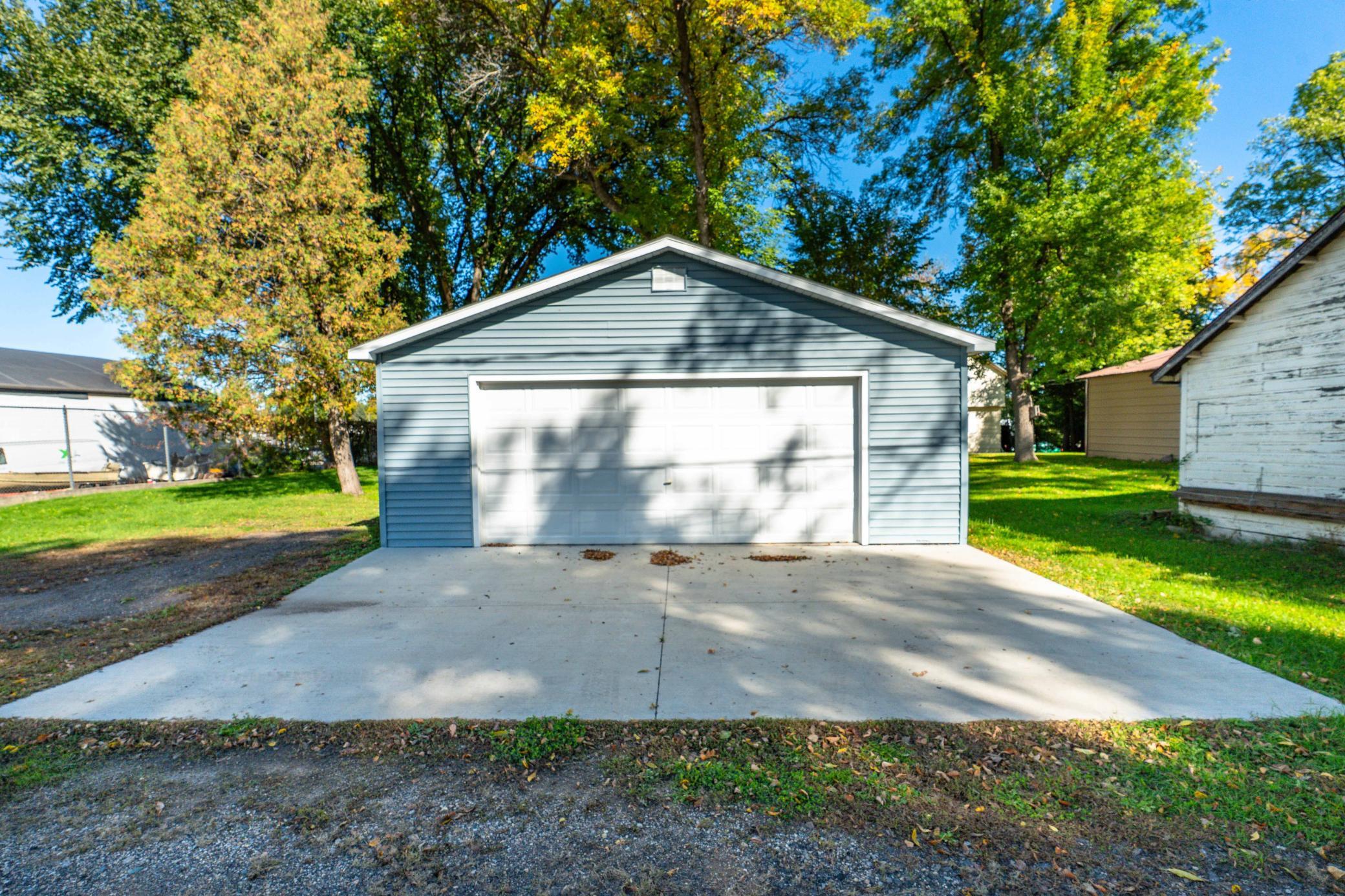 1895 single family home for sale at 514 E Hampden Avenue in Fergus Falls, MN — 3 bed, 2 bath (photo 12 of 63)