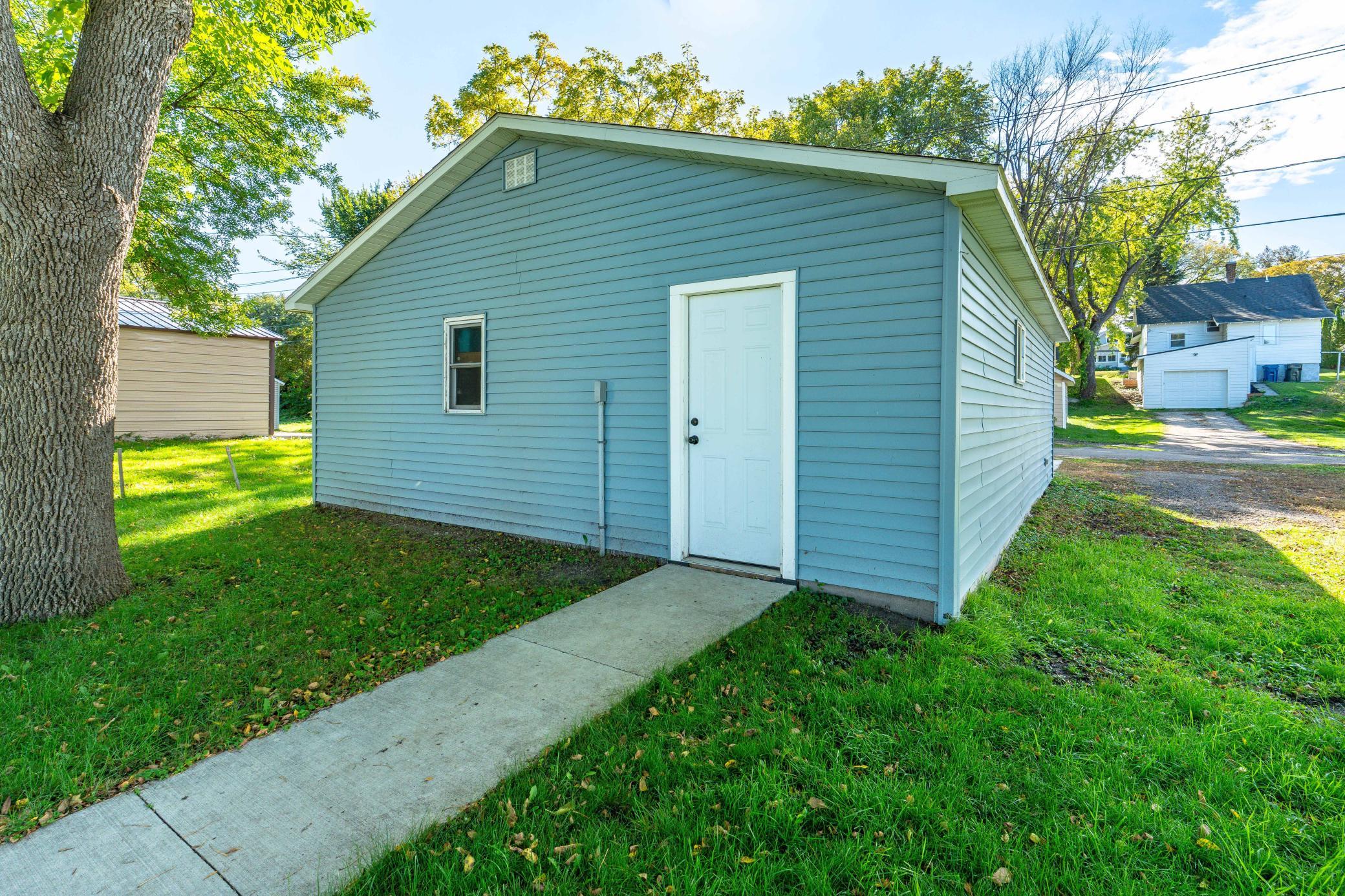 1895 single family home for sale at 514 E Hampden Avenue in Fergus Falls, MN — 3 bed, 2 bath (photo 13 of 63)