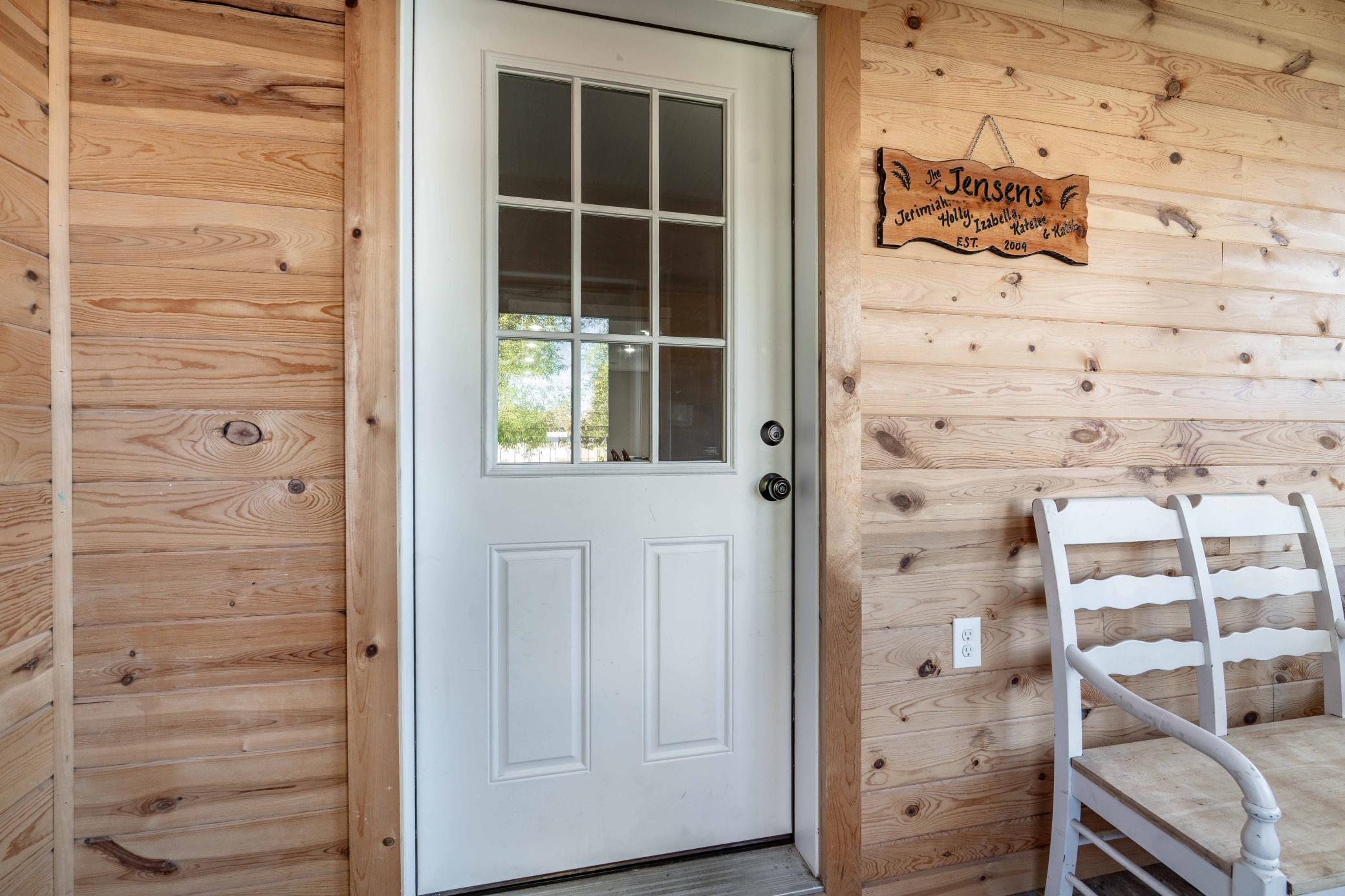 1895 single family home for sale at 514 E Hampden Avenue in Fergus Falls, MN — 3 bed, 2 bath (photo 20 of 63)