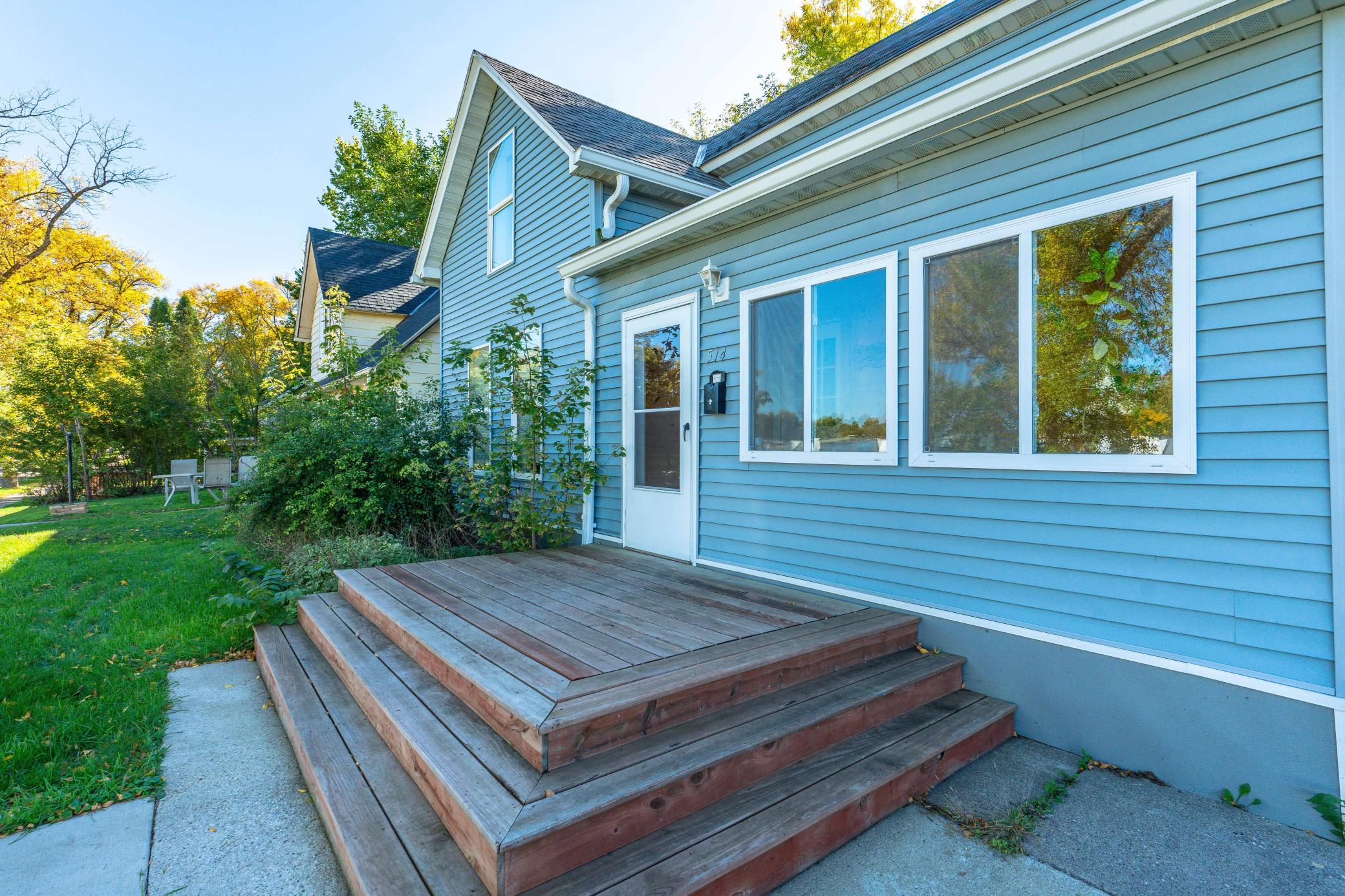 1895 single family home for sale at 514 E Hampden Avenue in Fergus Falls, MN — 3 bed, 2 bath (photo 3 of 63)