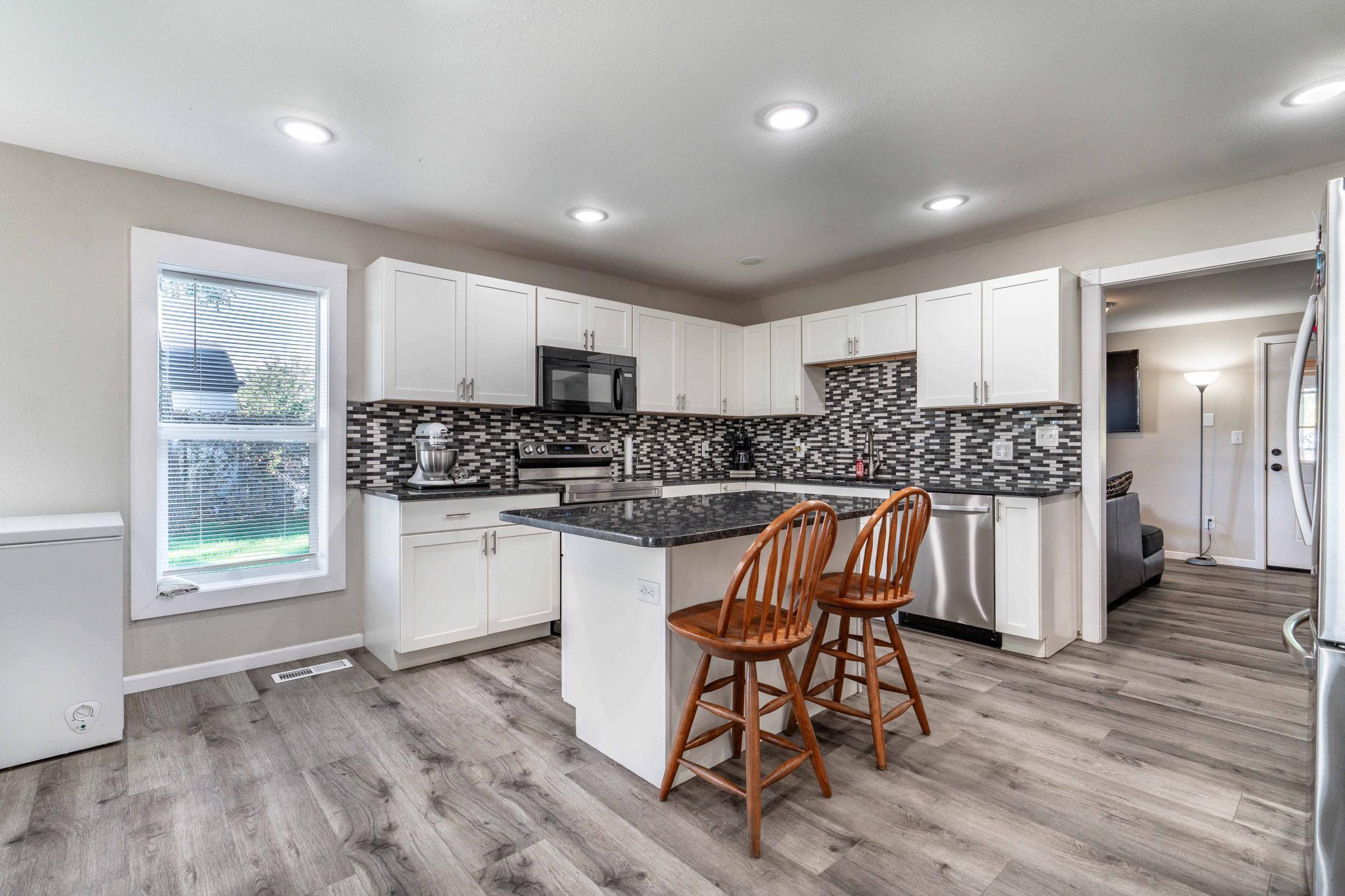 1895 single family home for sale at 514 E Hampden Avenue in Fergus Falls, MN — 3 bed, 2 bath (photo 27 of 63)