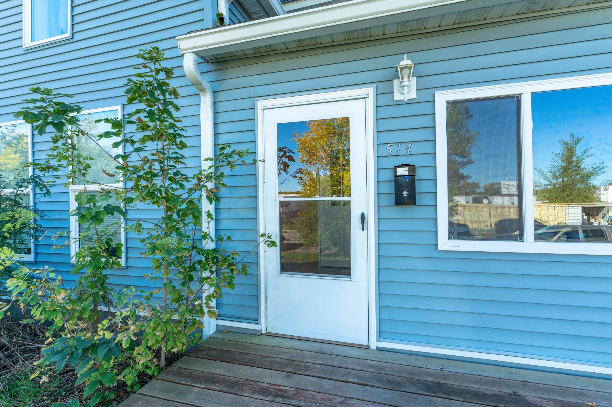 1895 single family home for sale at 514 E Hampden Avenue in Fergus Falls, MN — 3 bed, 2 bath (photo 4 of 63)