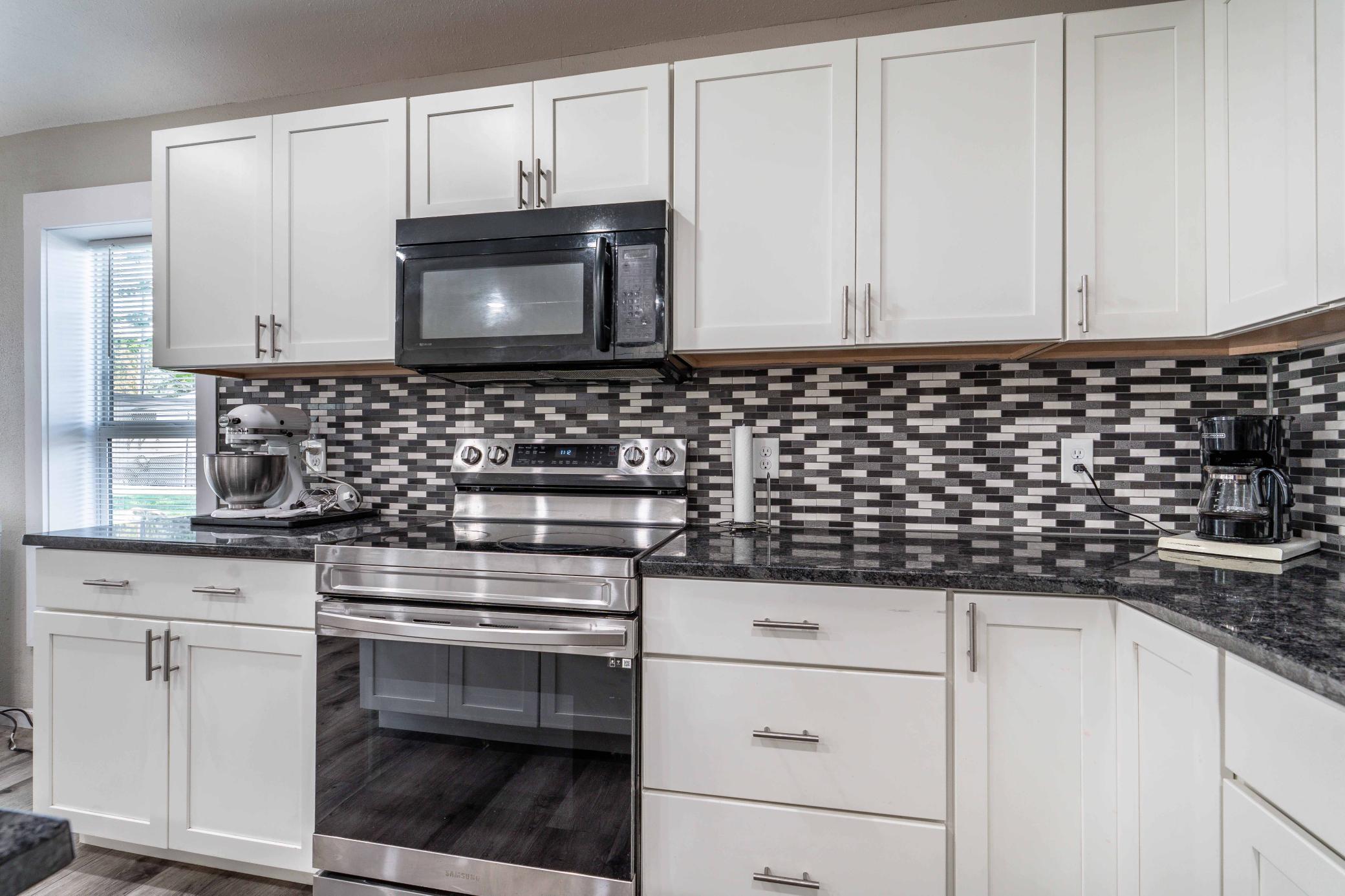 1895 single family home for sale at 514 E Hampden Avenue in Fergus Falls, MN — 3 bed, 2 bath (photo 32 of 63)