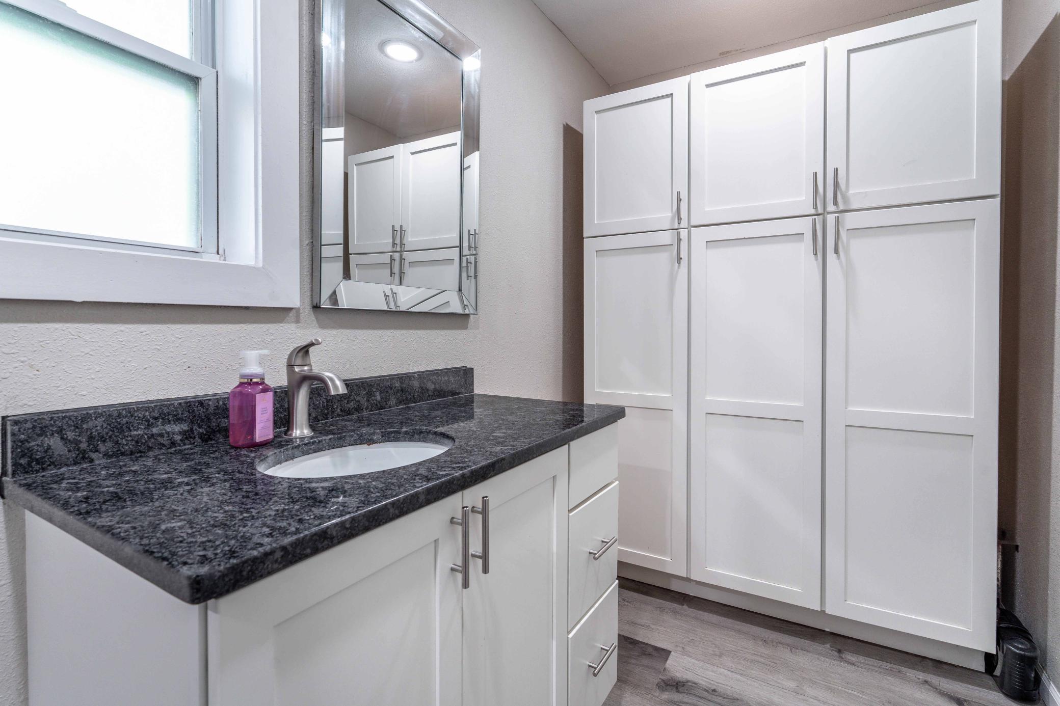 1895 single family home for sale at 514 E Hampden Avenue in Fergus Falls, MN — 3 bed, 2 bath (photo 40 of 63)