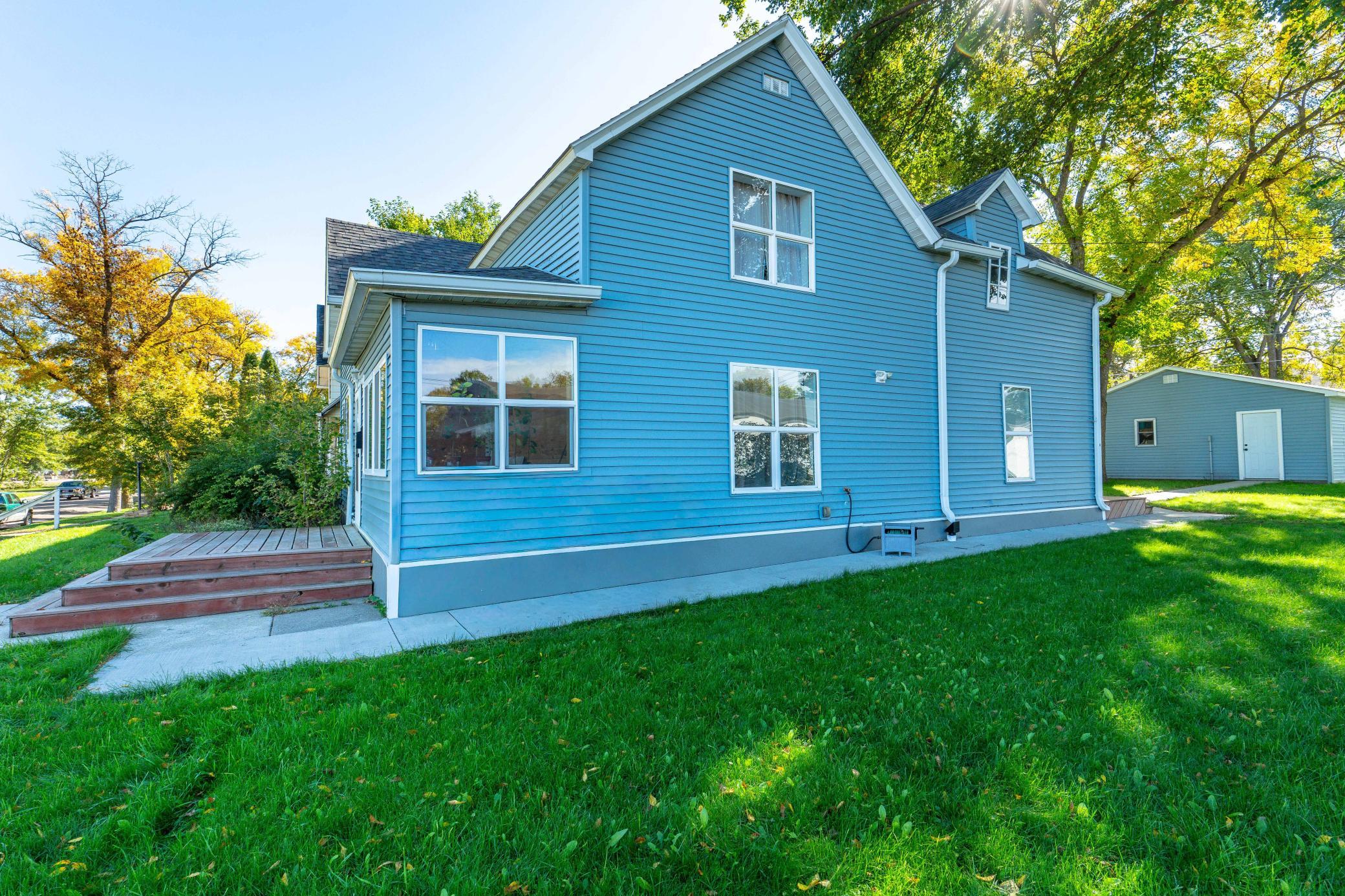 1895 single family home for sale at 514 E Hampden Avenue in Fergus Falls, MN — 3 bed, 2 bath (photo 6 of 63)
