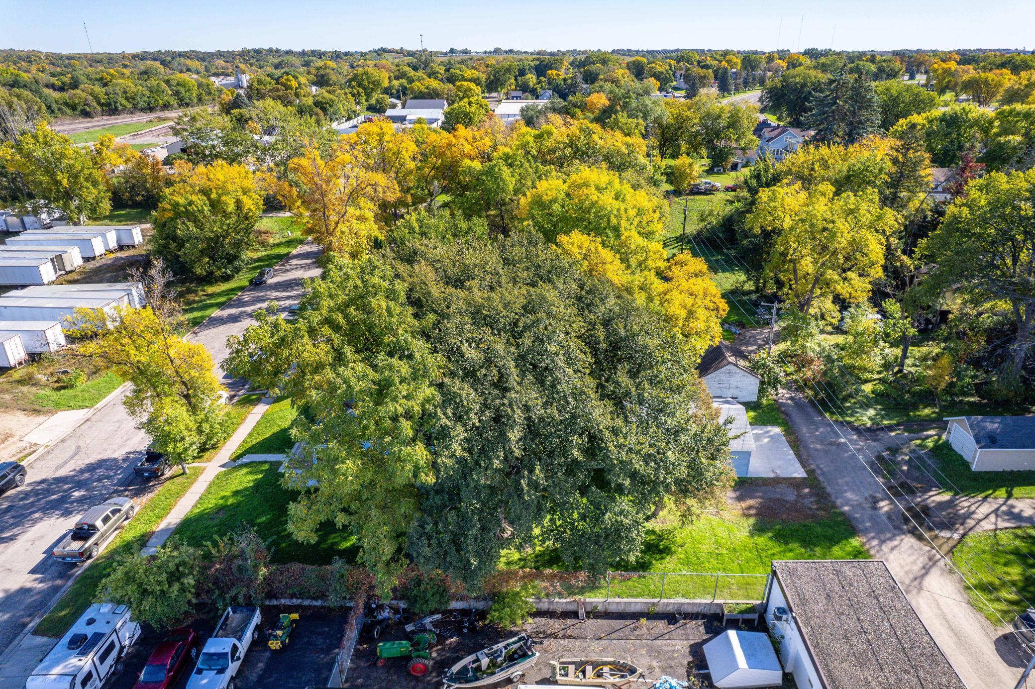 1895 single family home for sale at 514 E Hampden Avenue in Fergus Falls, MN — 3 bed, 2 bath (photo 57 of 63)