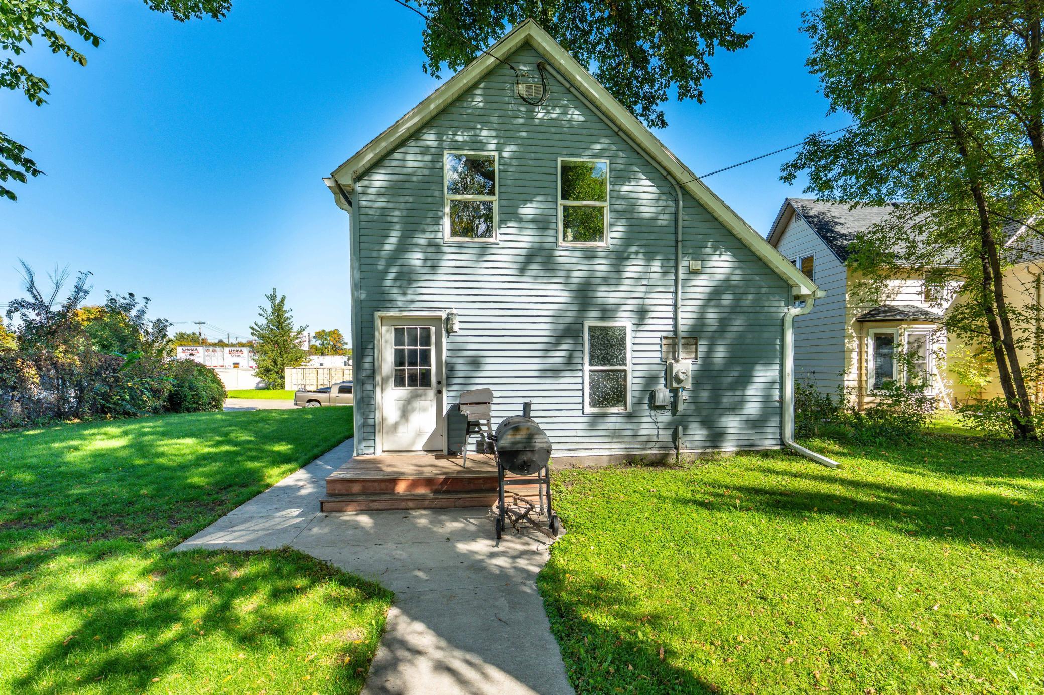 1895 single family home for sale at 514 E Hampden Avenue in Fergus Falls, MN — 3 bed, 2 bath (photo 8 of 63)