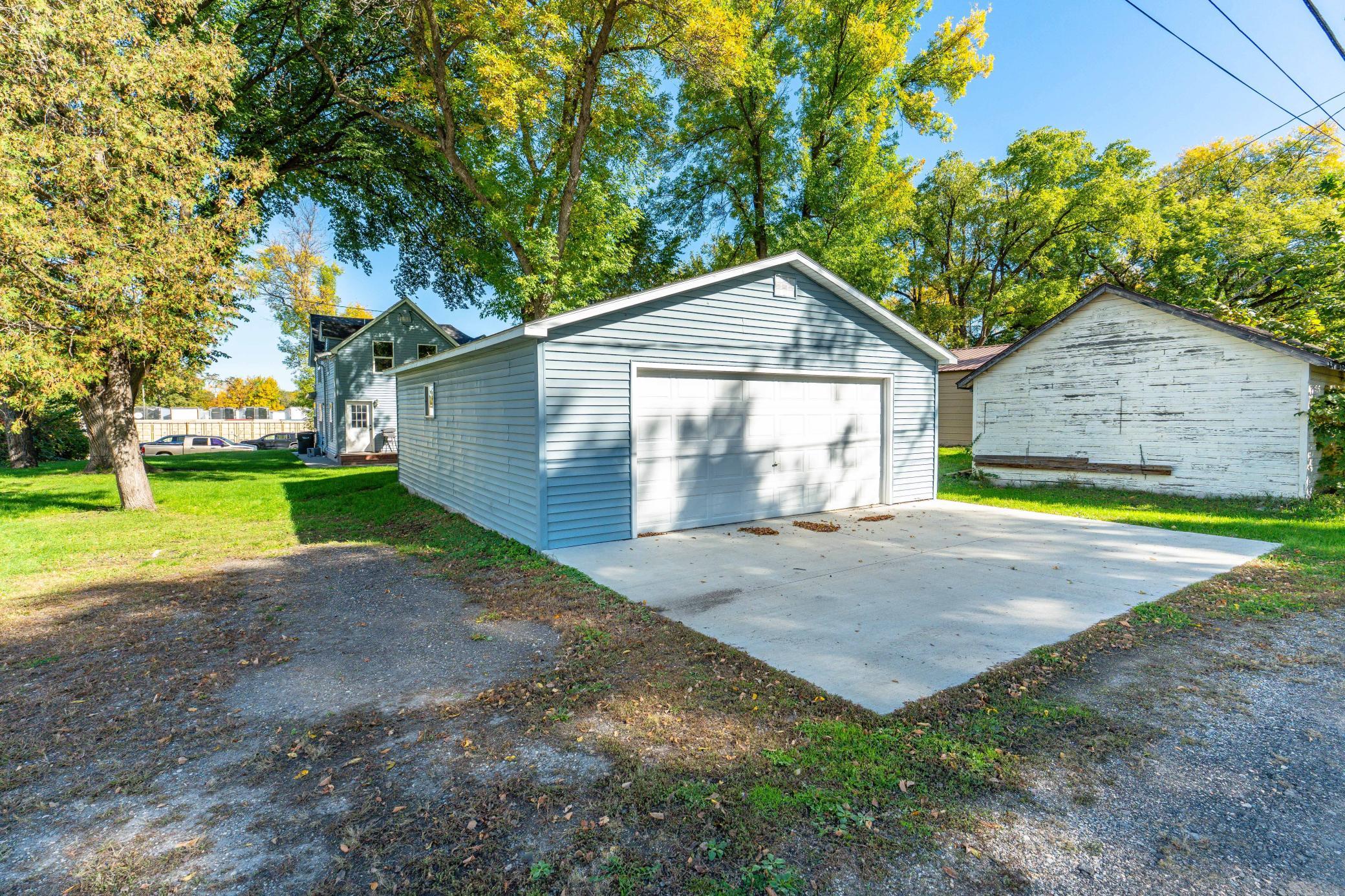 1895 single family home for sale at 514 E Hampden Avenue in Fergus Falls, MN — 3 bed, 2 bath (photo 10 of 63)