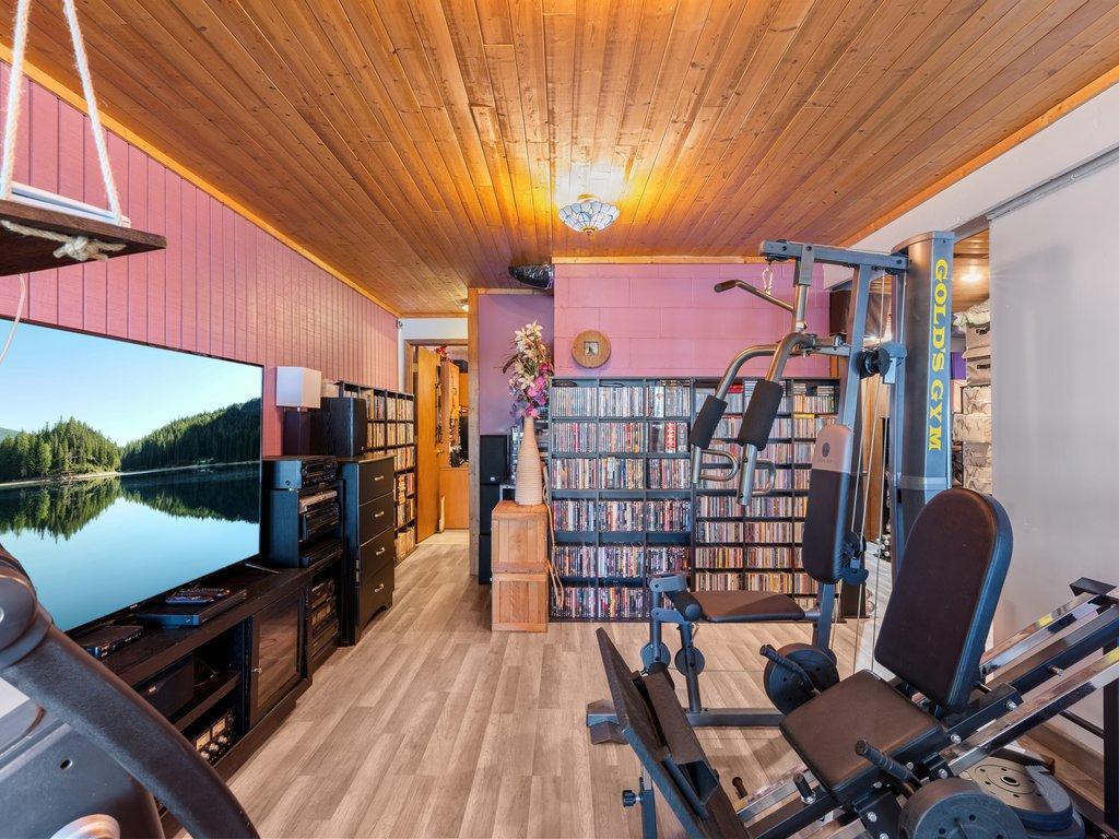 1980 single family home for sale at 17439 Delta Street in Nevis, MN — 3 bed, 2 bath (photo 12 of 45)