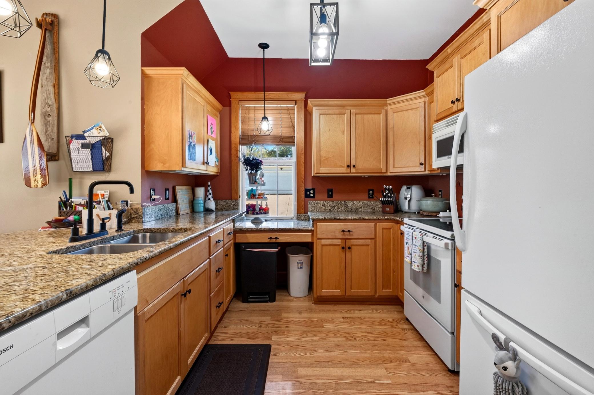 2005 single family home for sale at 136 1st Street in Ironton, MN — 3 bed, 4 bath (photo 12 of 35)