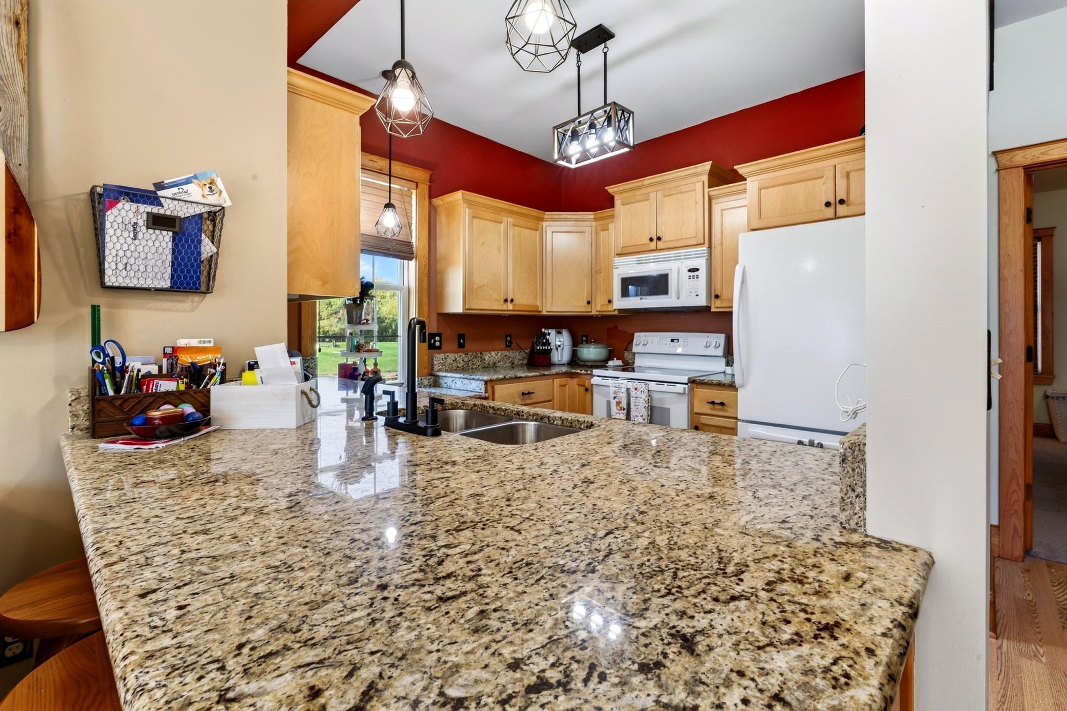 2005 single family home for sale at 136 1st Street in Ironton, MN — 3 bed, 4 bath (photo 13 of 35)