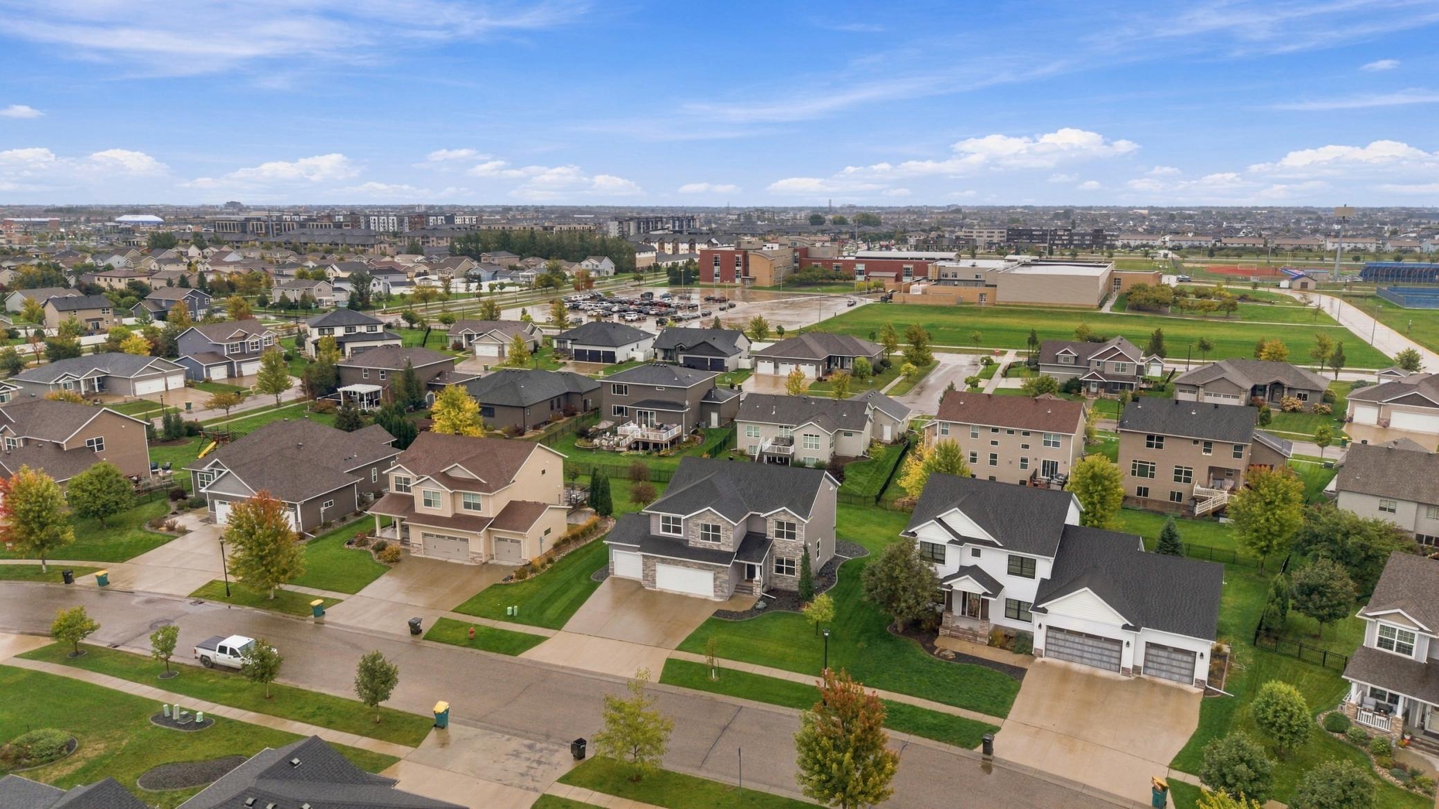 2014 single family home for sale at 3645 6th Street E in West Fargo, ND — 4 bed, 3 bath (photo 2 of 52)