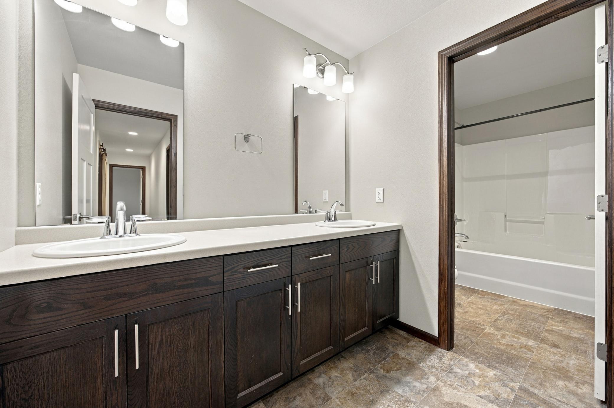 2014 single family home for sale at 3645 6th Street E in West Fargo, ND — 4 bed, 3 bath (photo 32 of 52)