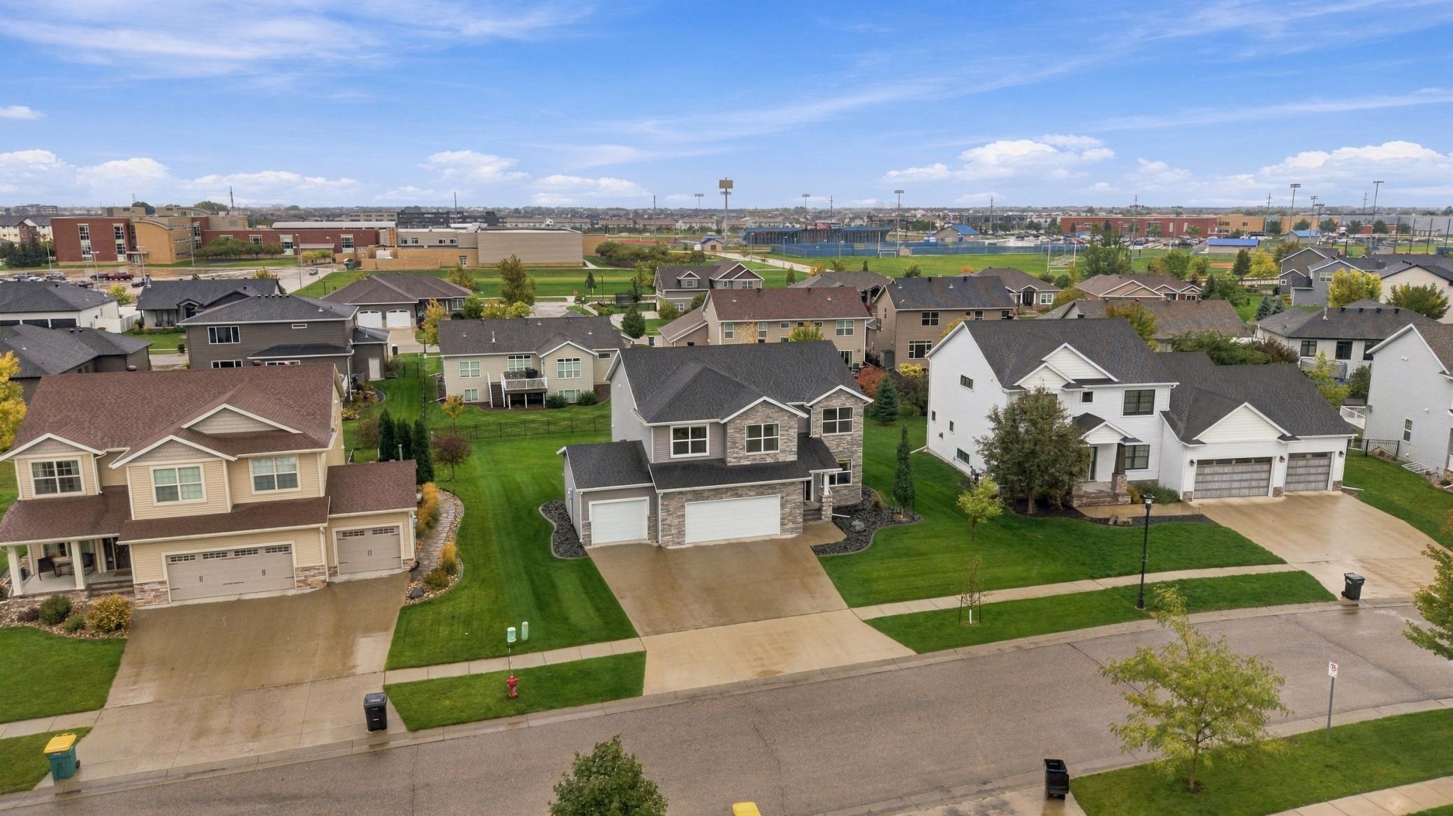 2014 single family home for sale at 3645 6th Street E in West Fargo, ND — 4 bed, 3 bath (photo 41 of 52)