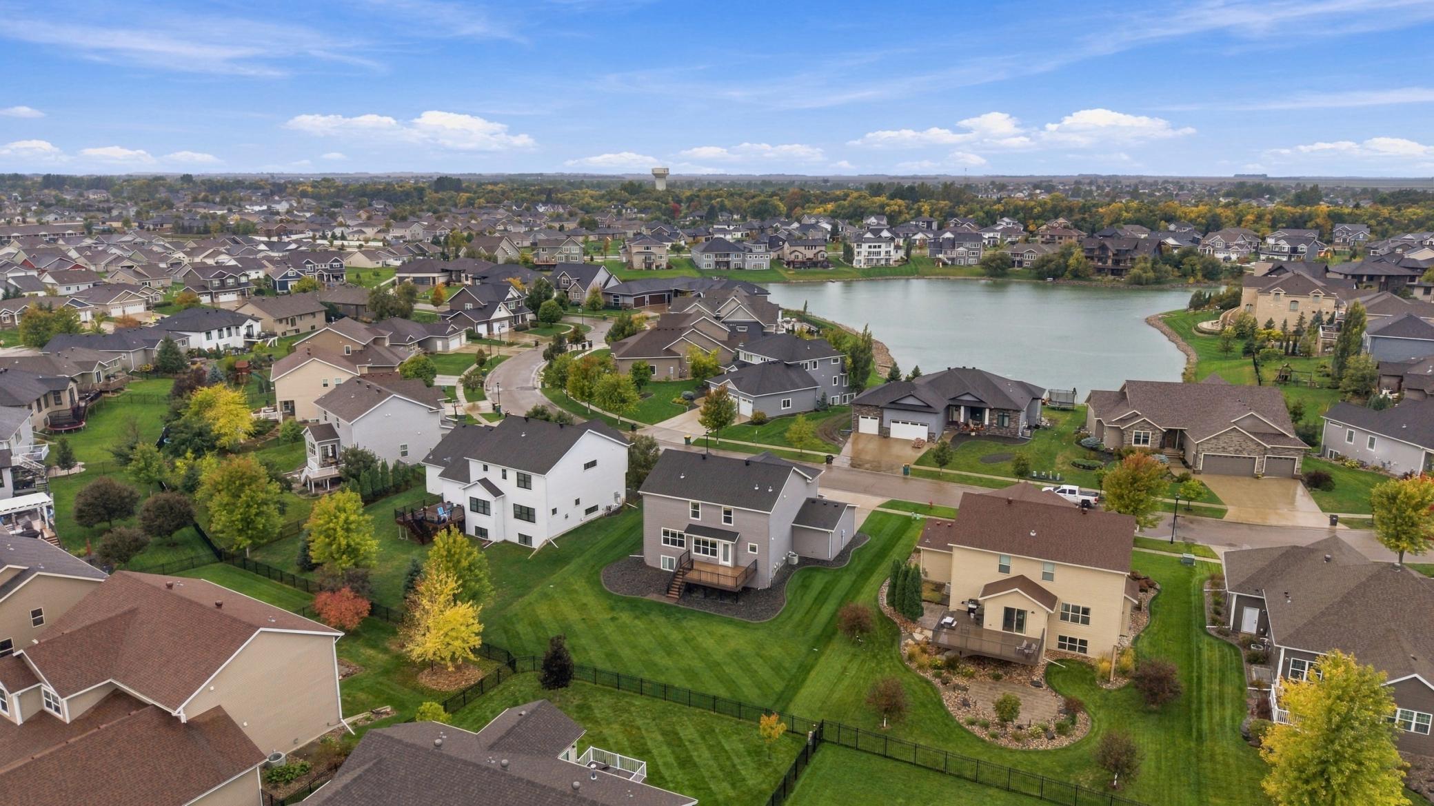 2014 single family home for sale at 3645 6th Street E in West Fargo, ND — 4 bed, 3 bath (photo 45 of 52)