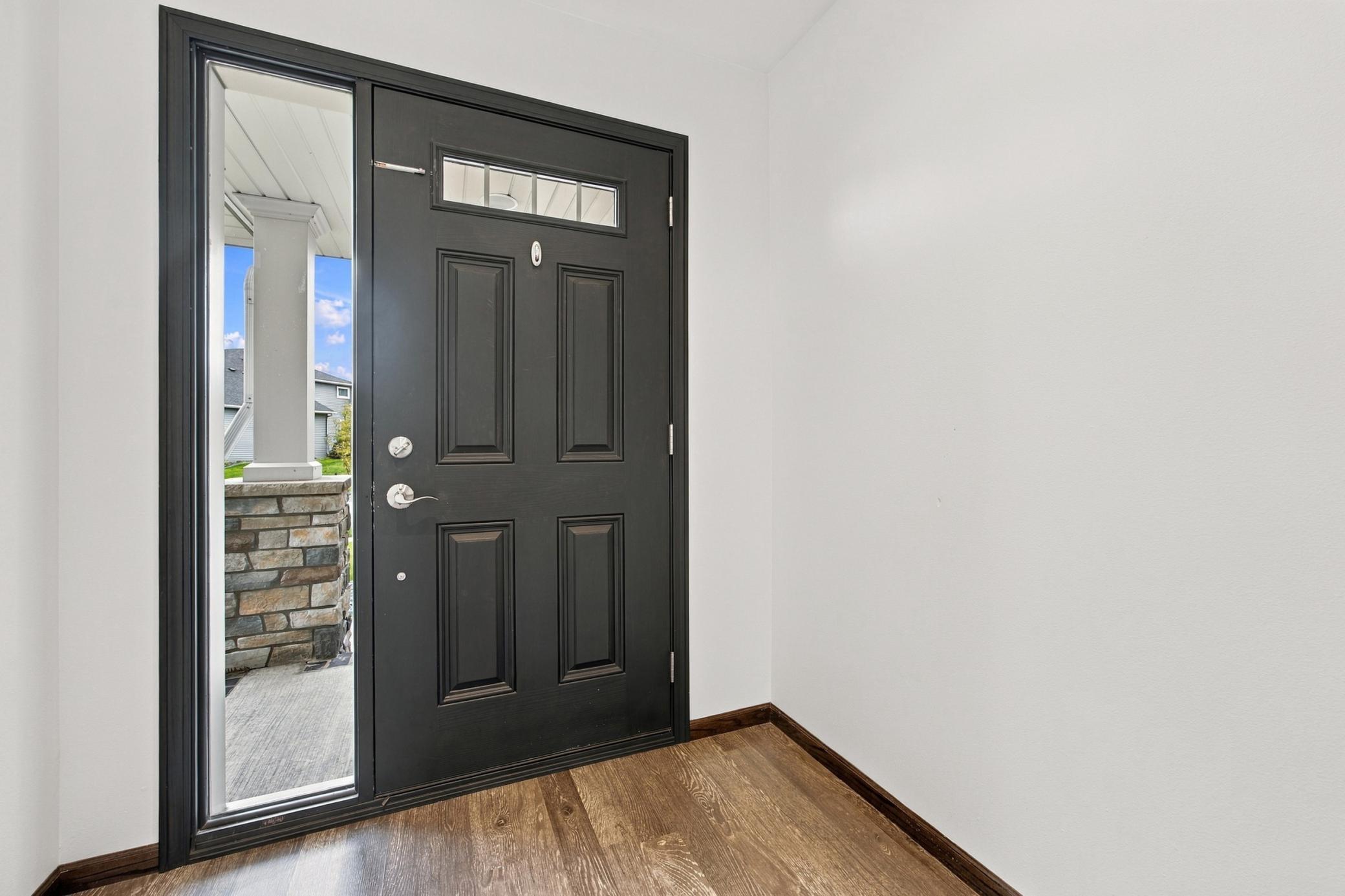 2014 single family home for sale at 3645 6th Street E in West Fargo, ND — 4 bed, 3 bath (photo 8 of 52)