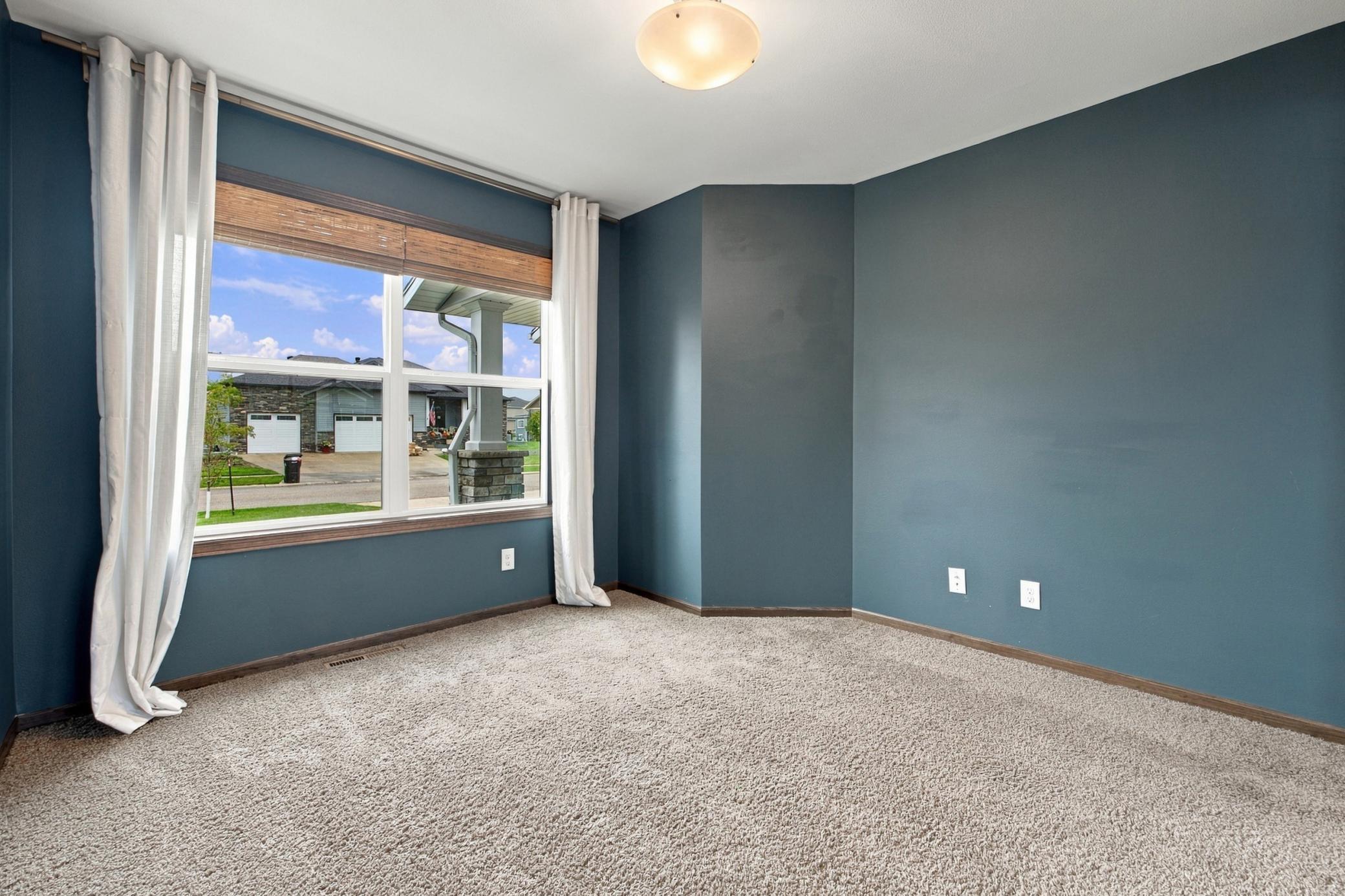 2014 single family home for sale at 3645 6th Street E in West Fargo, ND — 4 bed, 3 bath (photo 10 of 52)