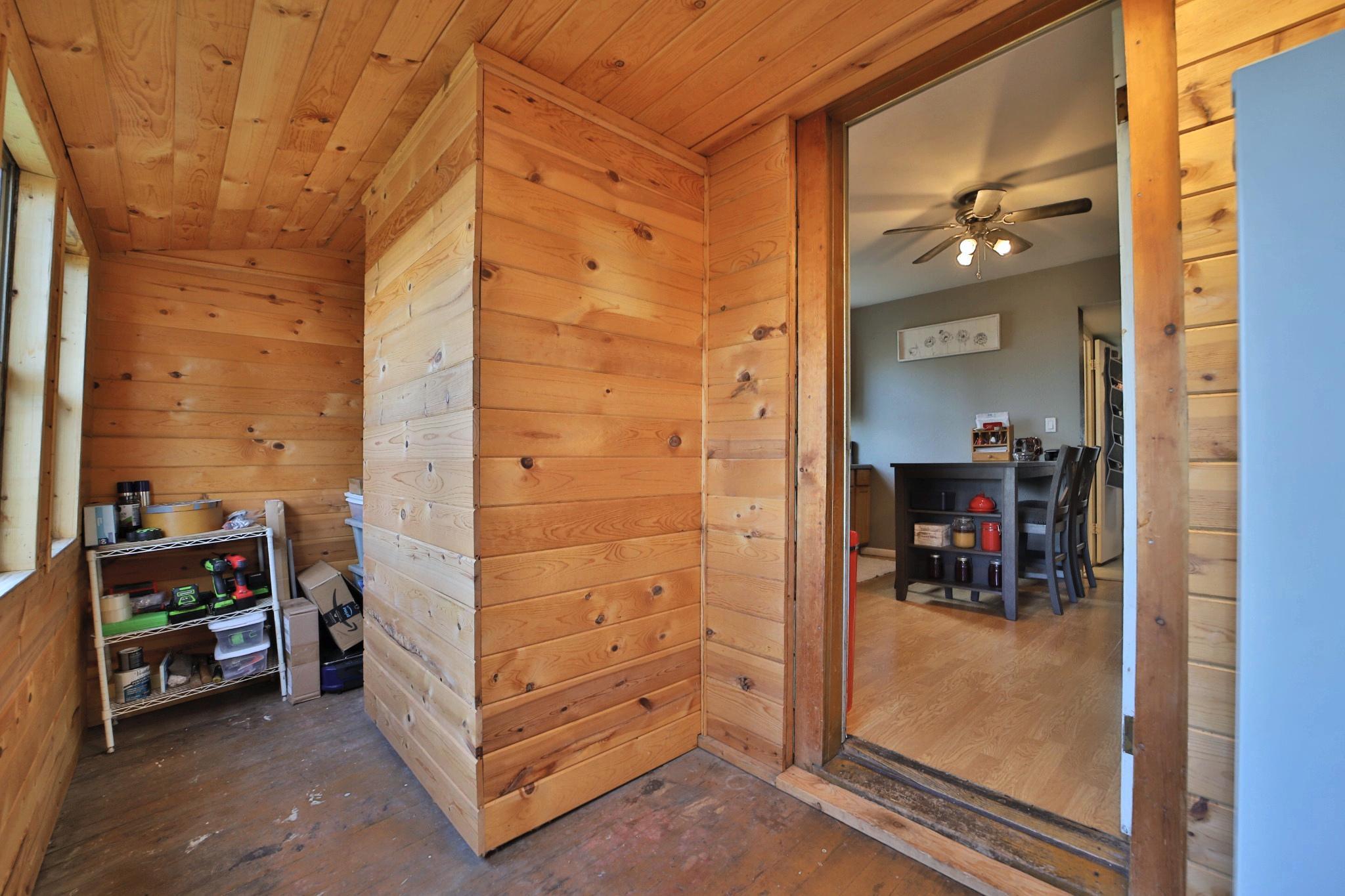 1890 single family home for sale at 502 Wisconsin Avenue SE in Staples, MN — 2 bed, 1 bath (photo 18 of 27)