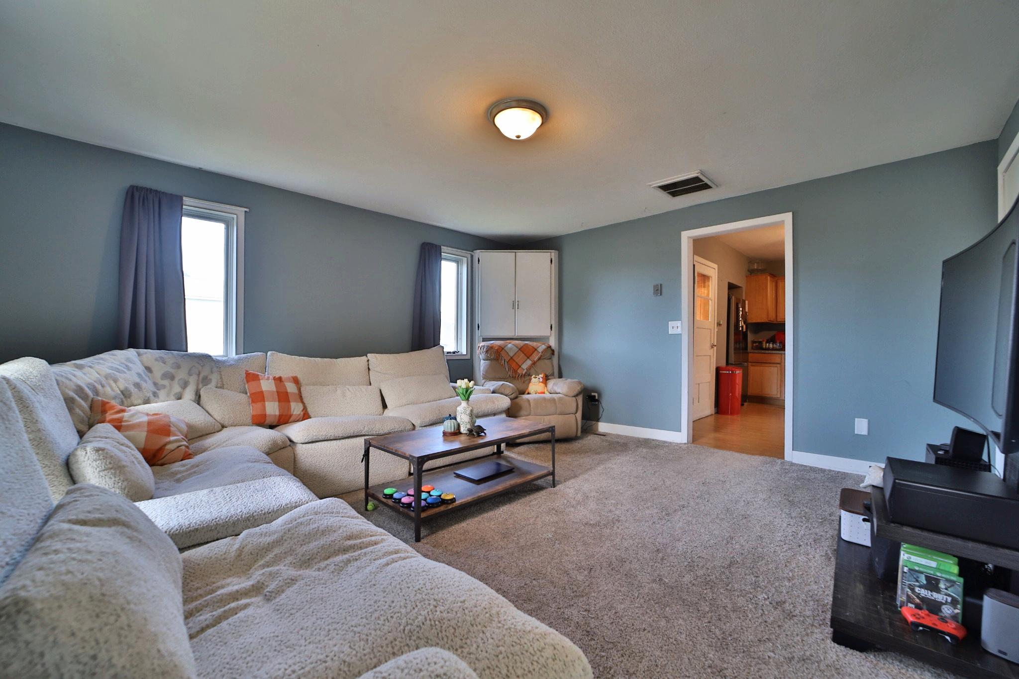1890 single family home for sale at 502 Wisconsin Avenue SE in Staples, MN — 2 bed, 1 bath (photo 10 of 27)