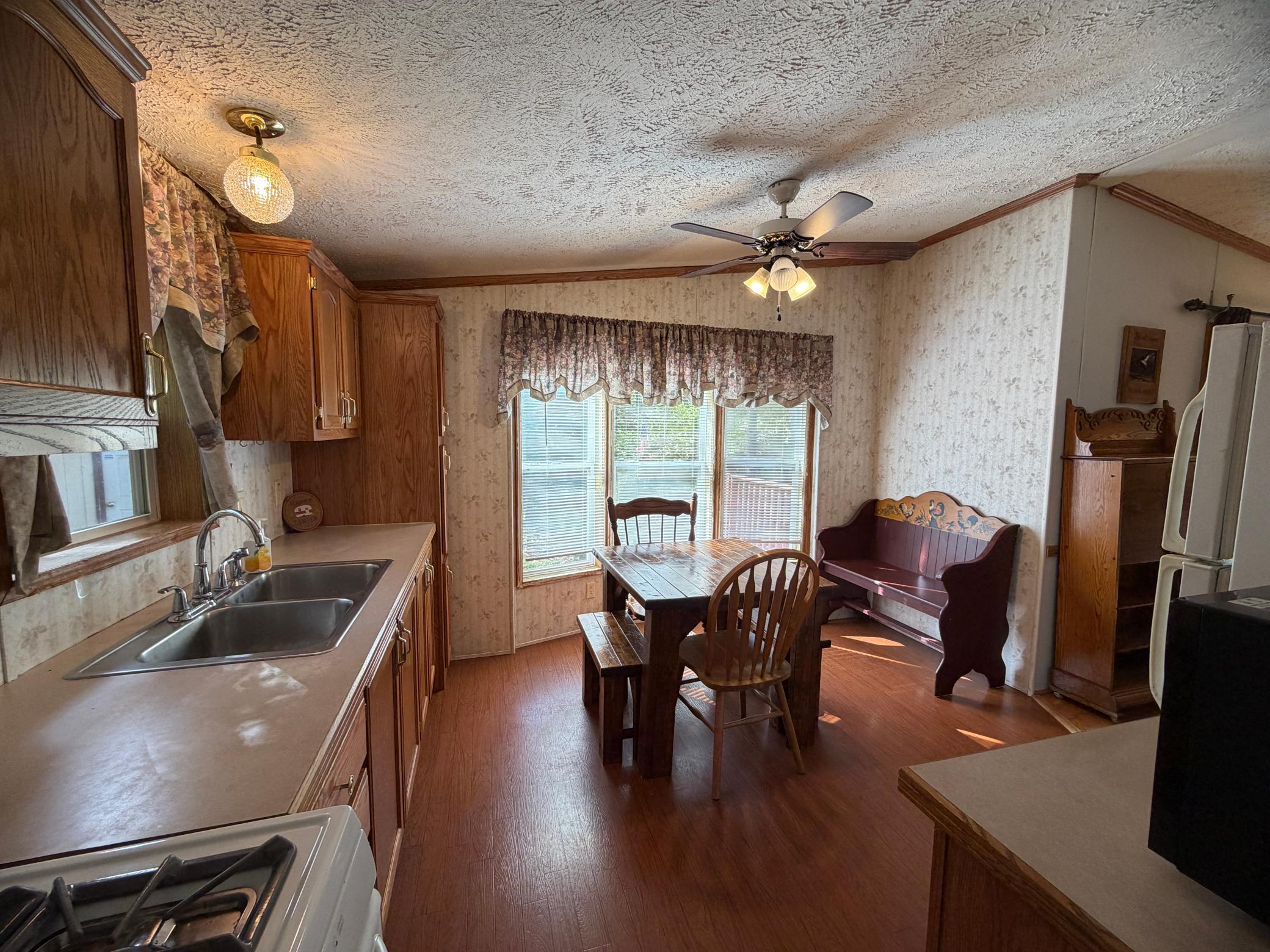2000 single family home for sale at 10966 Oak Point Road NW in Cass Lake, MN — 3 bed, 2 bath (photo 5 of 32)
