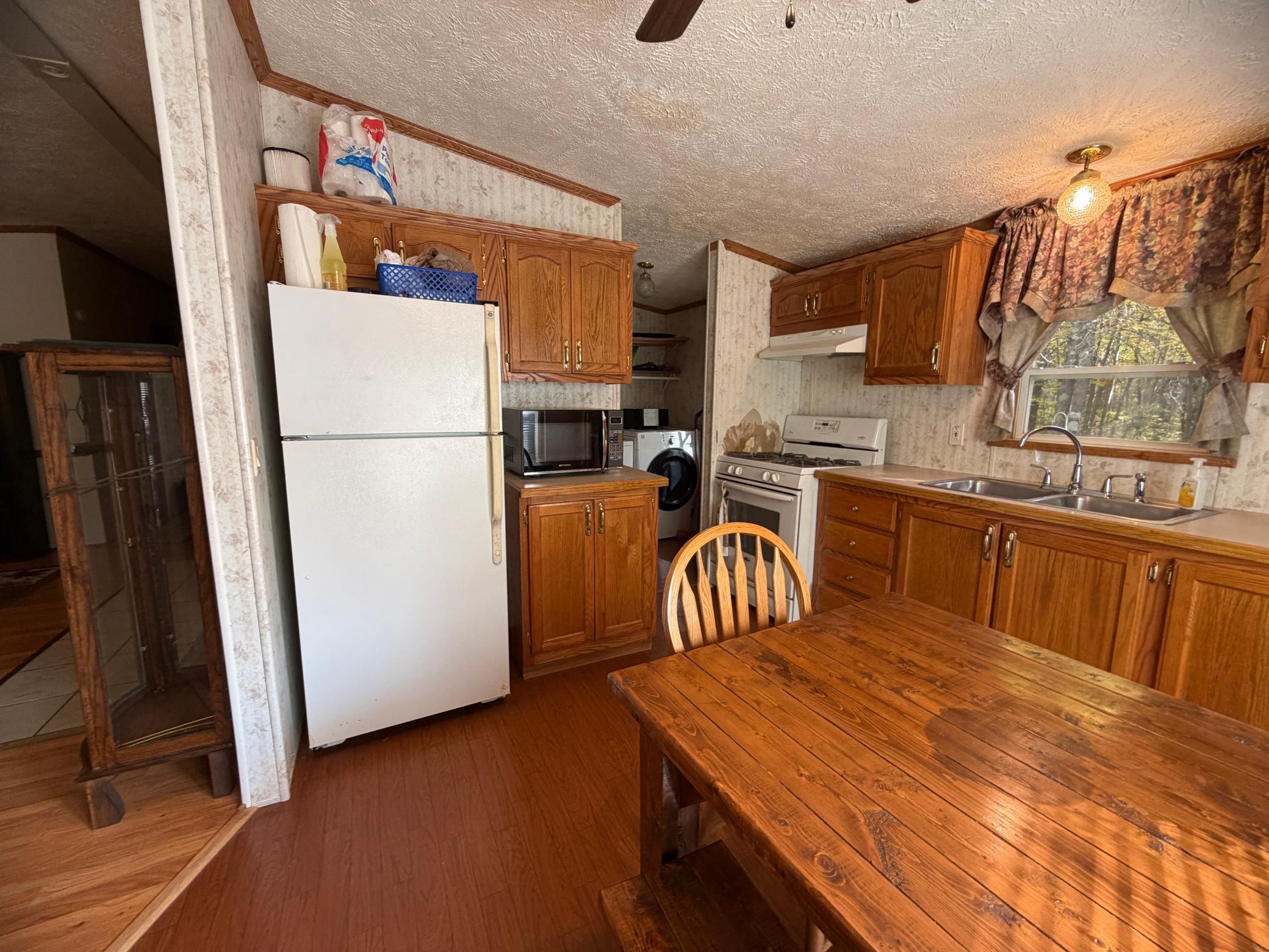 2000 single family home for sale at 10966 Oak Point Road NW in Cass Lake, MN — 3 bed, 2 bath (photo 6 of 32)