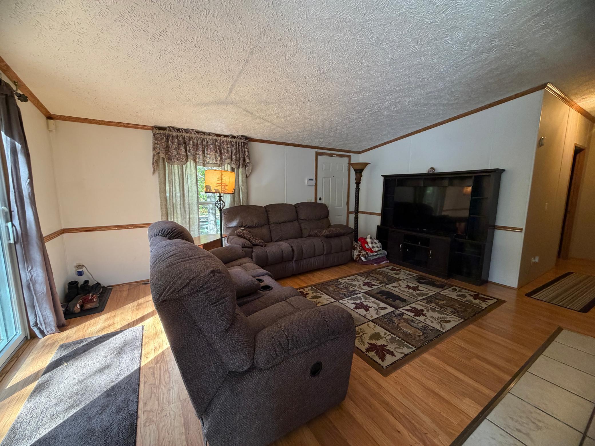 2000 single family home for sale at 10966 Oak Point Road NW in Cass Lake, MN — 3 bed, 2 bath (photo 7 of 32)