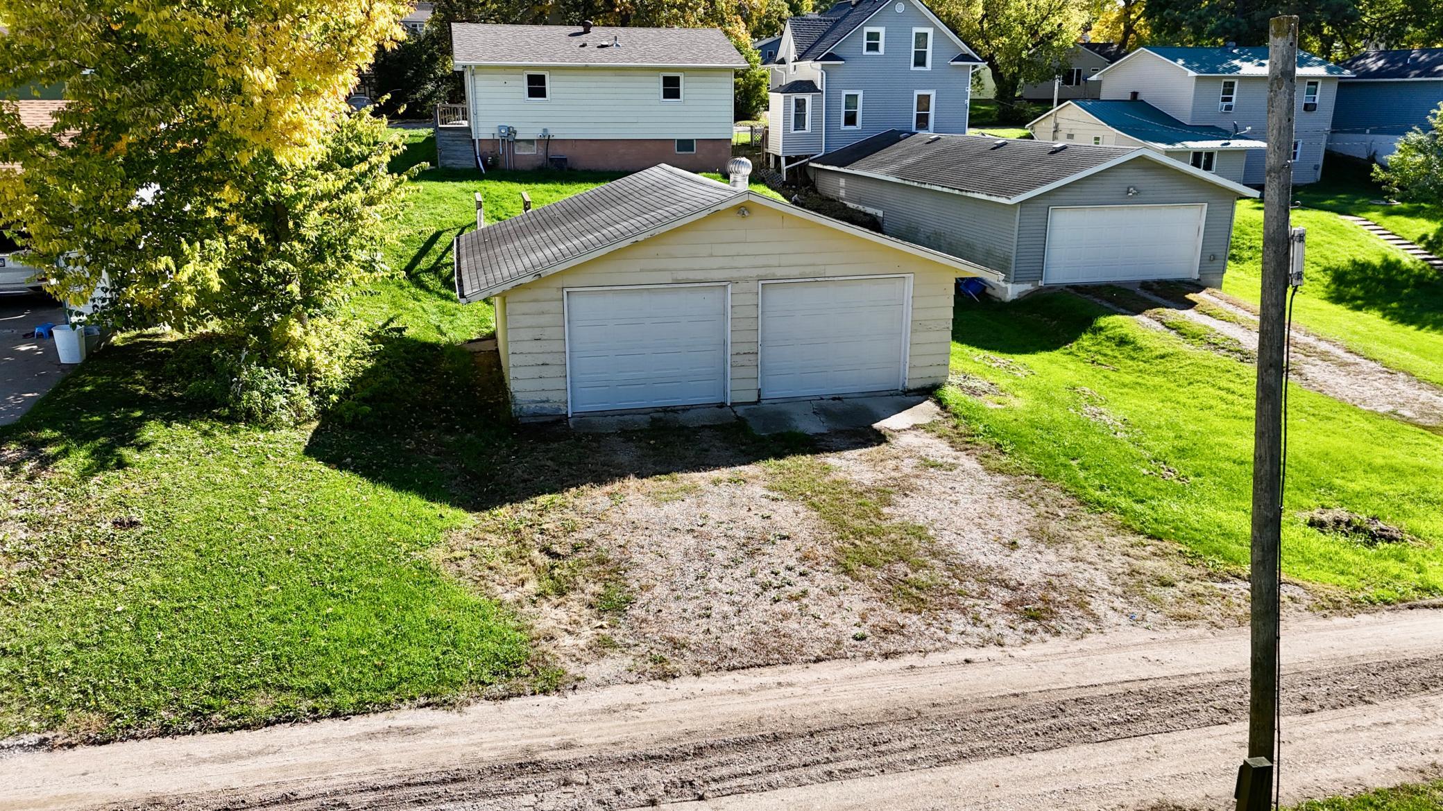 1961 single family home for sale at 308 2nd Street SE in Pelican Rapids, MN — 2 bed, 2 bath (photo 26 of 28)