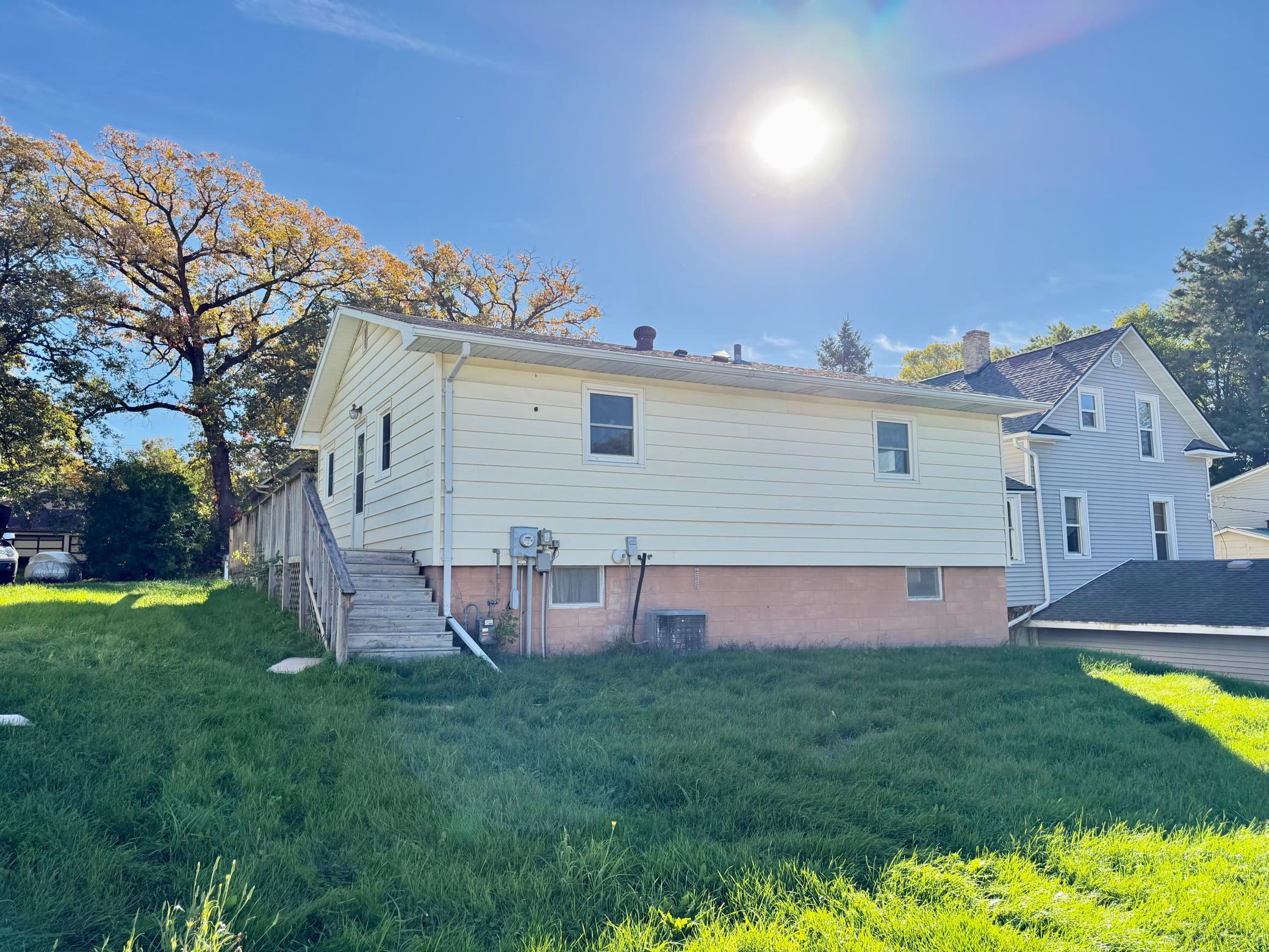 1961 single family home for sale at 308 2nd Street SE in Pelican Rapids, MN — 2 bed, 2 bath (photo 4 of 28)