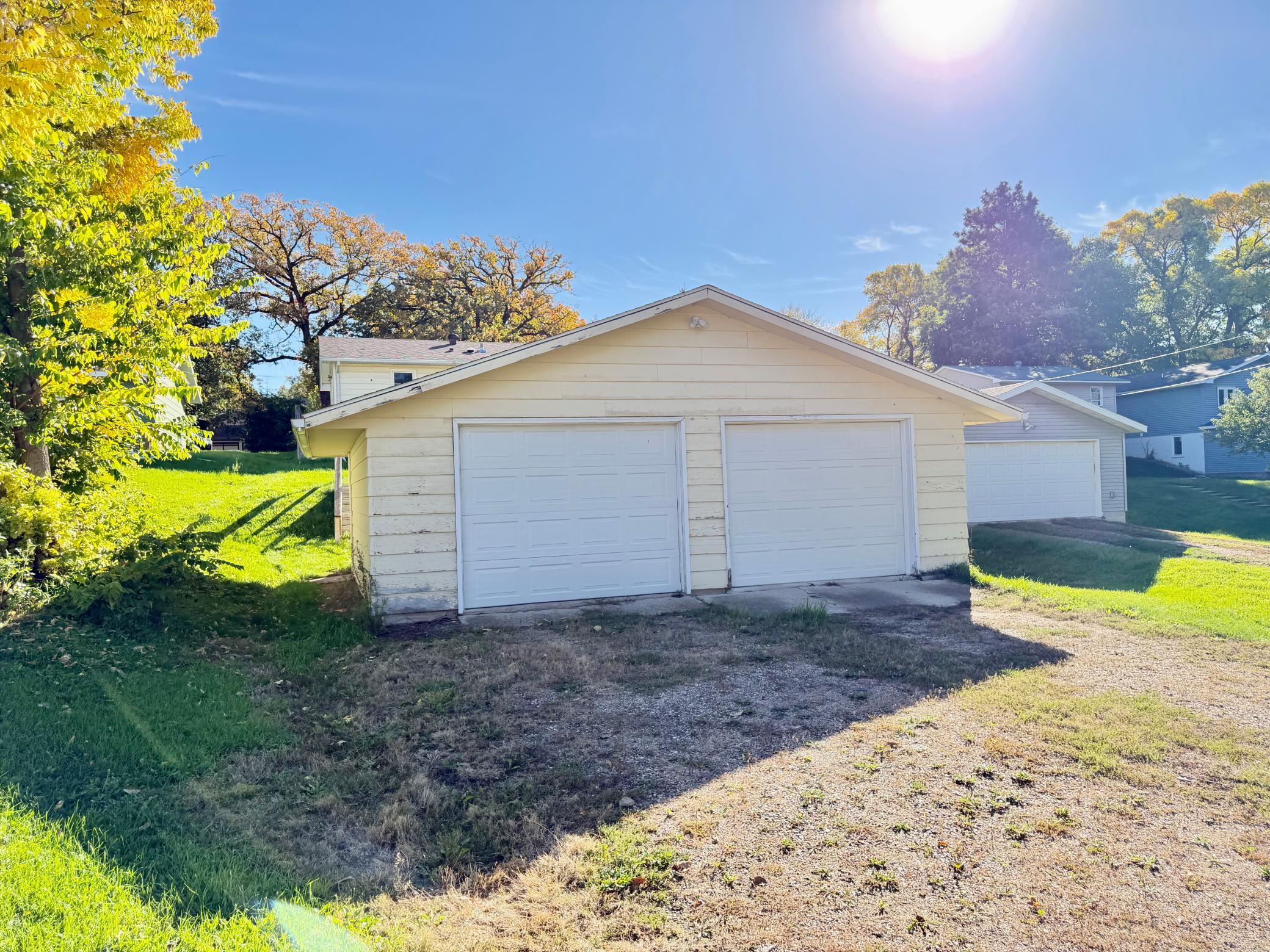 1961 single family home for sale at 308 2nd Street SE in Pelican Rapids, MN — 2 bed, 2 bath (photo 5 of 28)