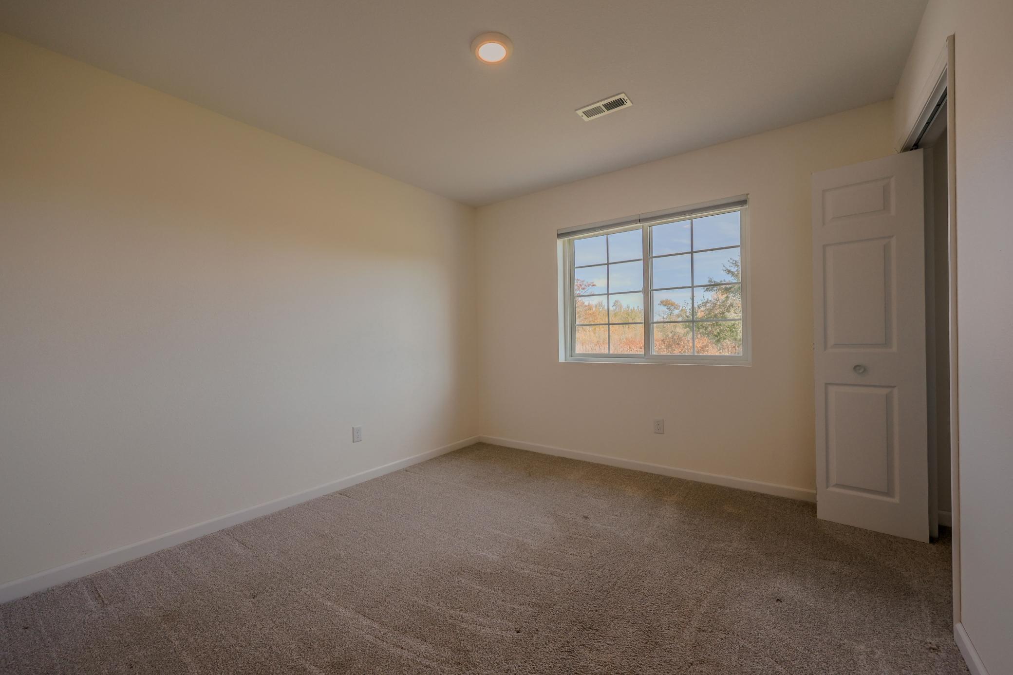 2023 twin home for sale at 6809 Hamilton Park NW, Unit 10 in Bemidji, MN — 3 bed, 2 bath (photo 12 of 22)