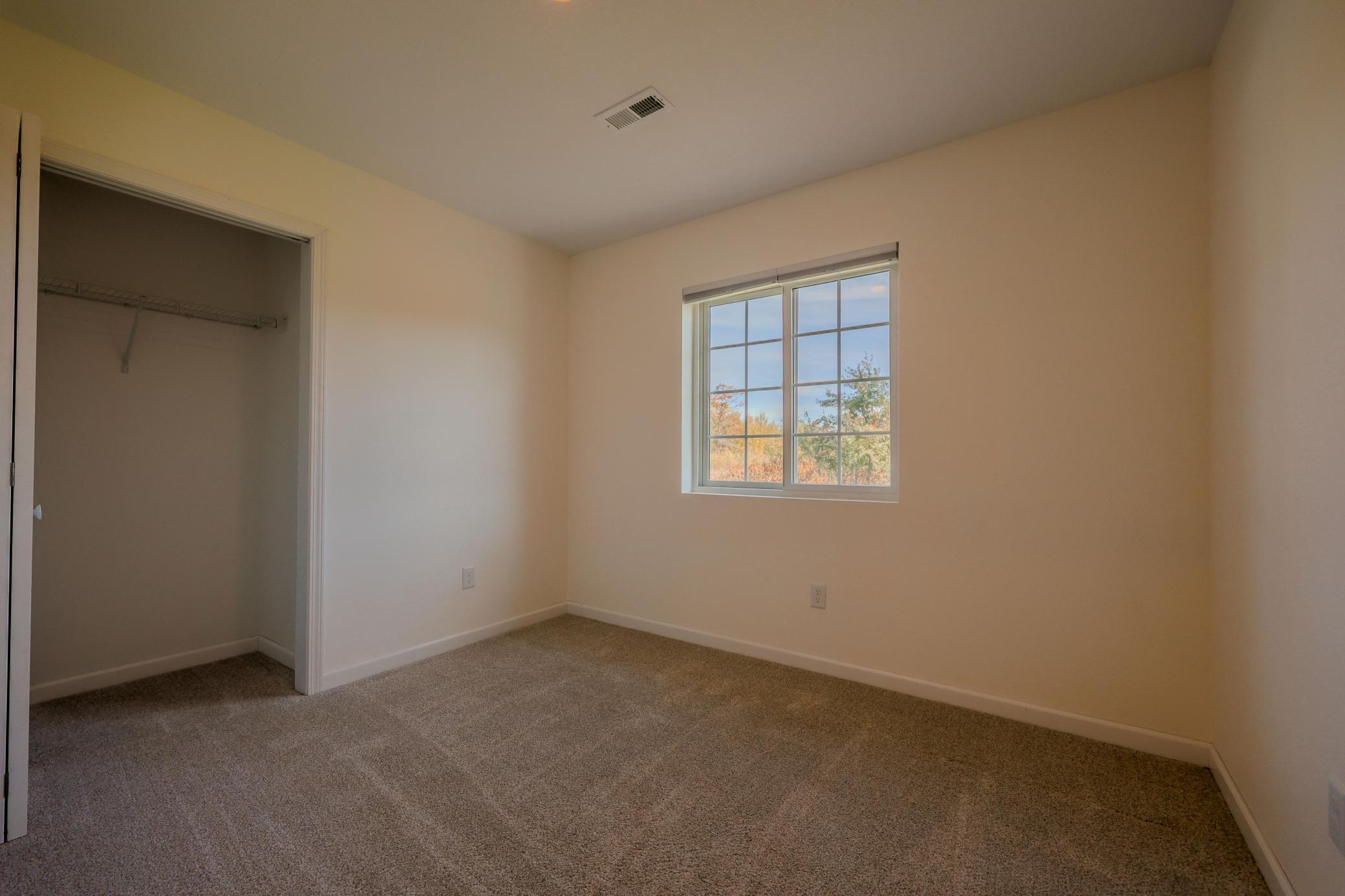 2023 twin home for sale at 6809 Hamilton Park NW, Unit 10 in Bemidji, MN — 3 bed, 2 bath (photo 14 of 22)