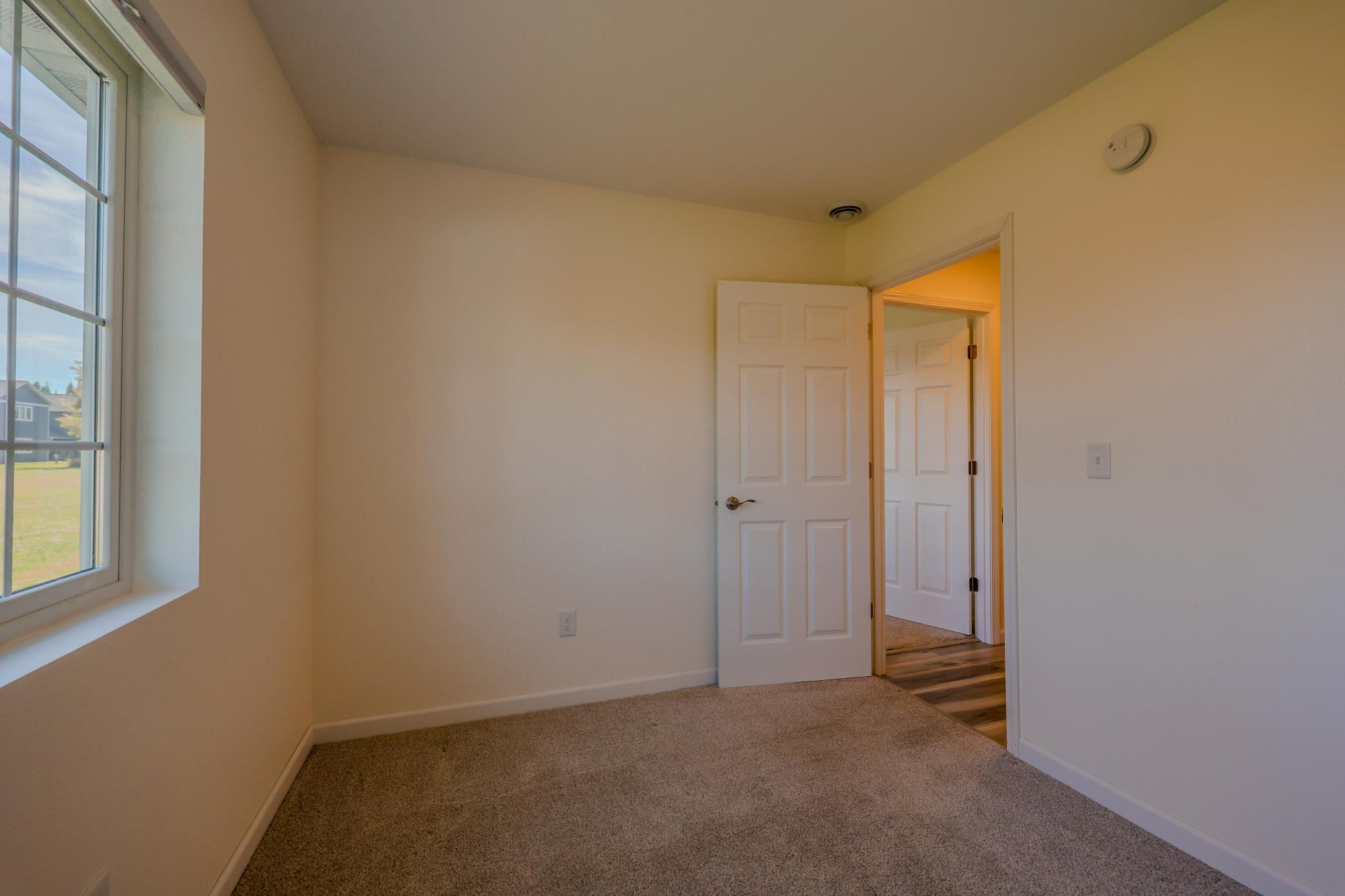 2023 twin home for sale at 6809 Hamilton Park NW, Unit 10 in Bemidji, MN — 3 bed, 2 bath (photo 15 of 22)